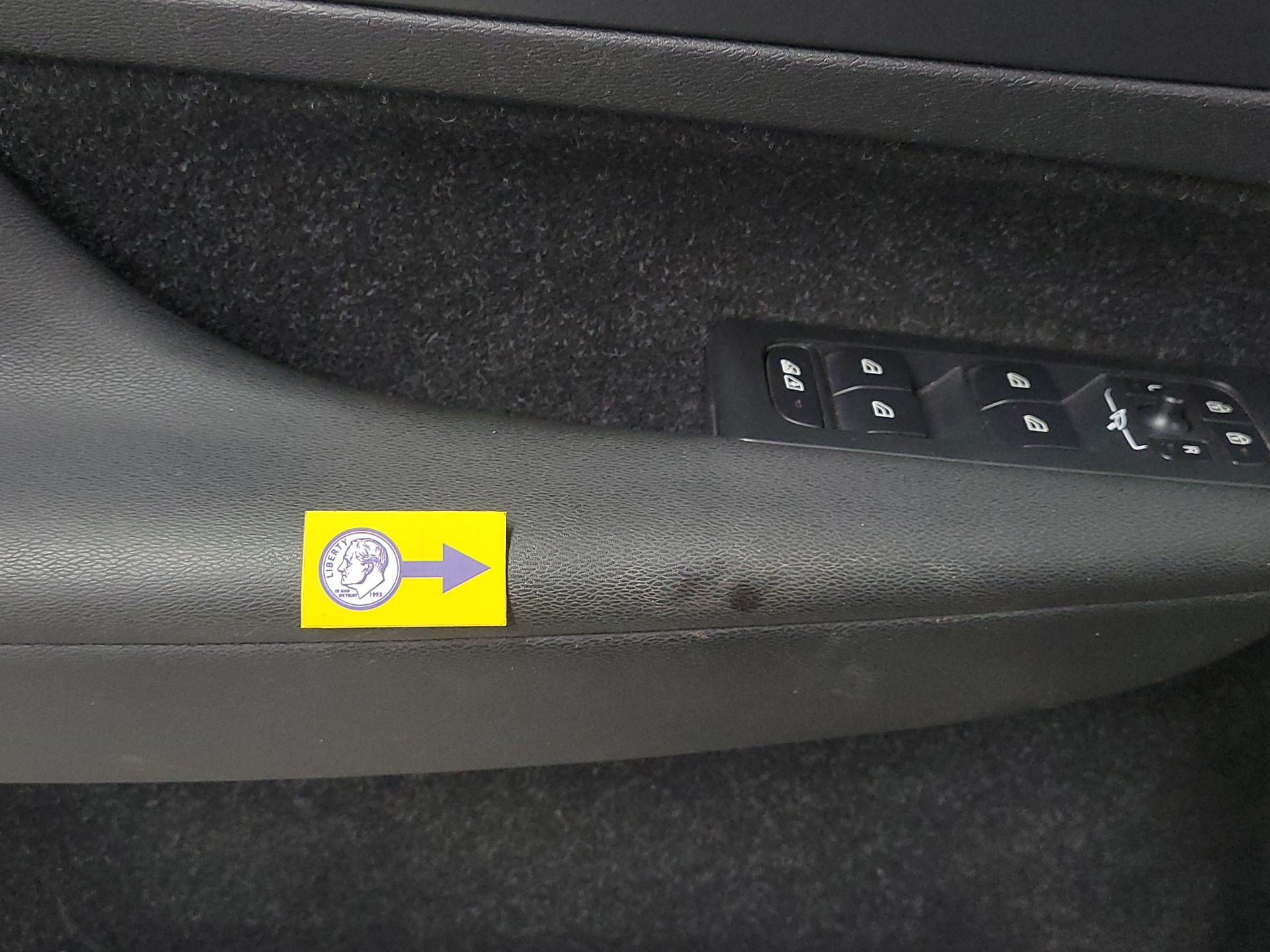 Thumbnail: 2020 Volvo XC40 - 19