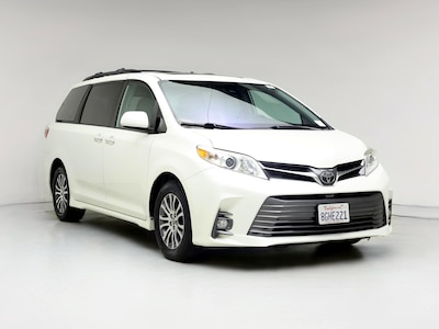 2019 Toyota Sienna XLE -
                Los Angeles, CA