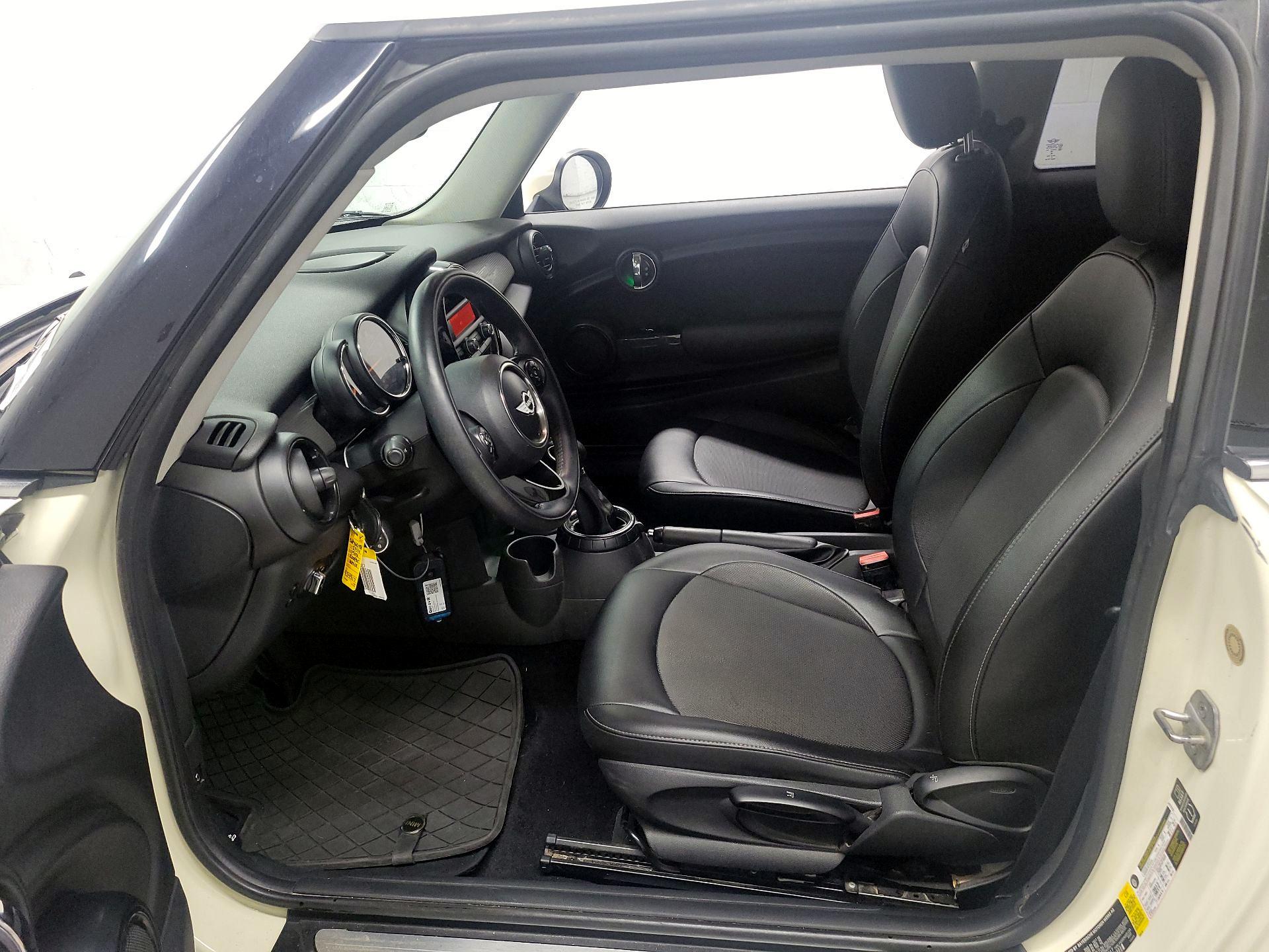 Thumbnail: 2014 MINI Cooper Hardtop - 11