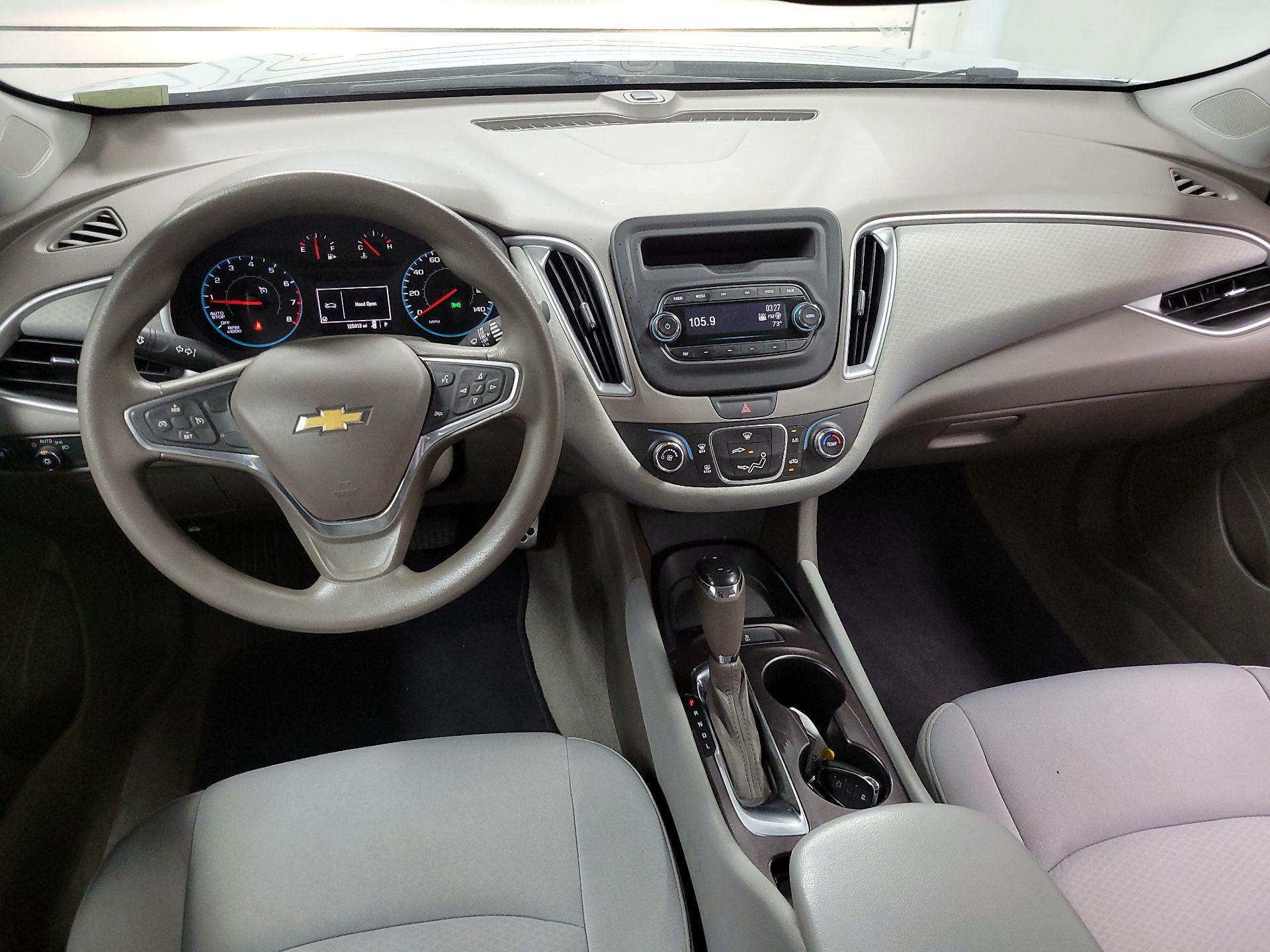 Thumbnail: 2016 Chevrolet Malibu - 9