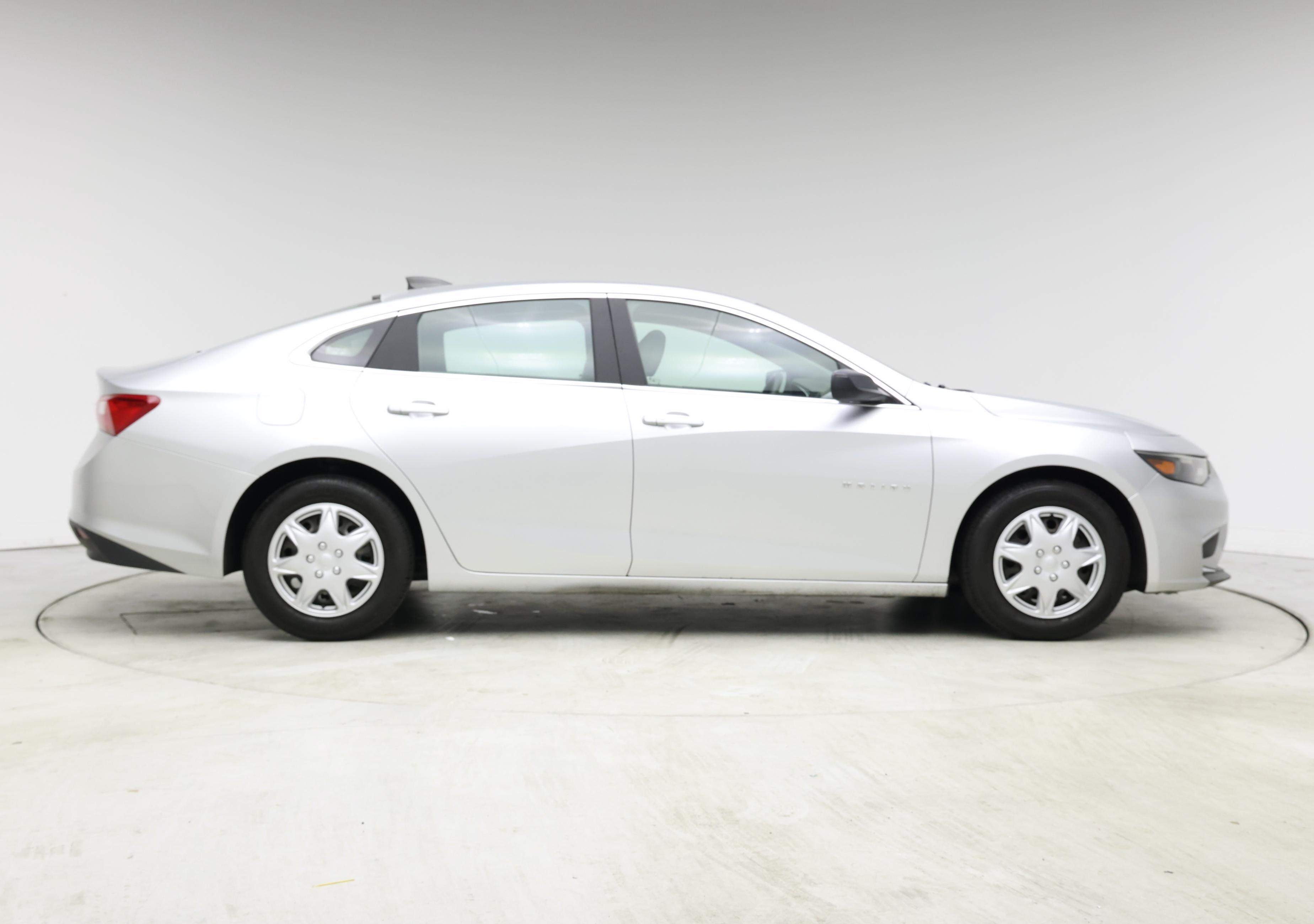 Thumbnail: 2016 Chevrolet Malibu - 7