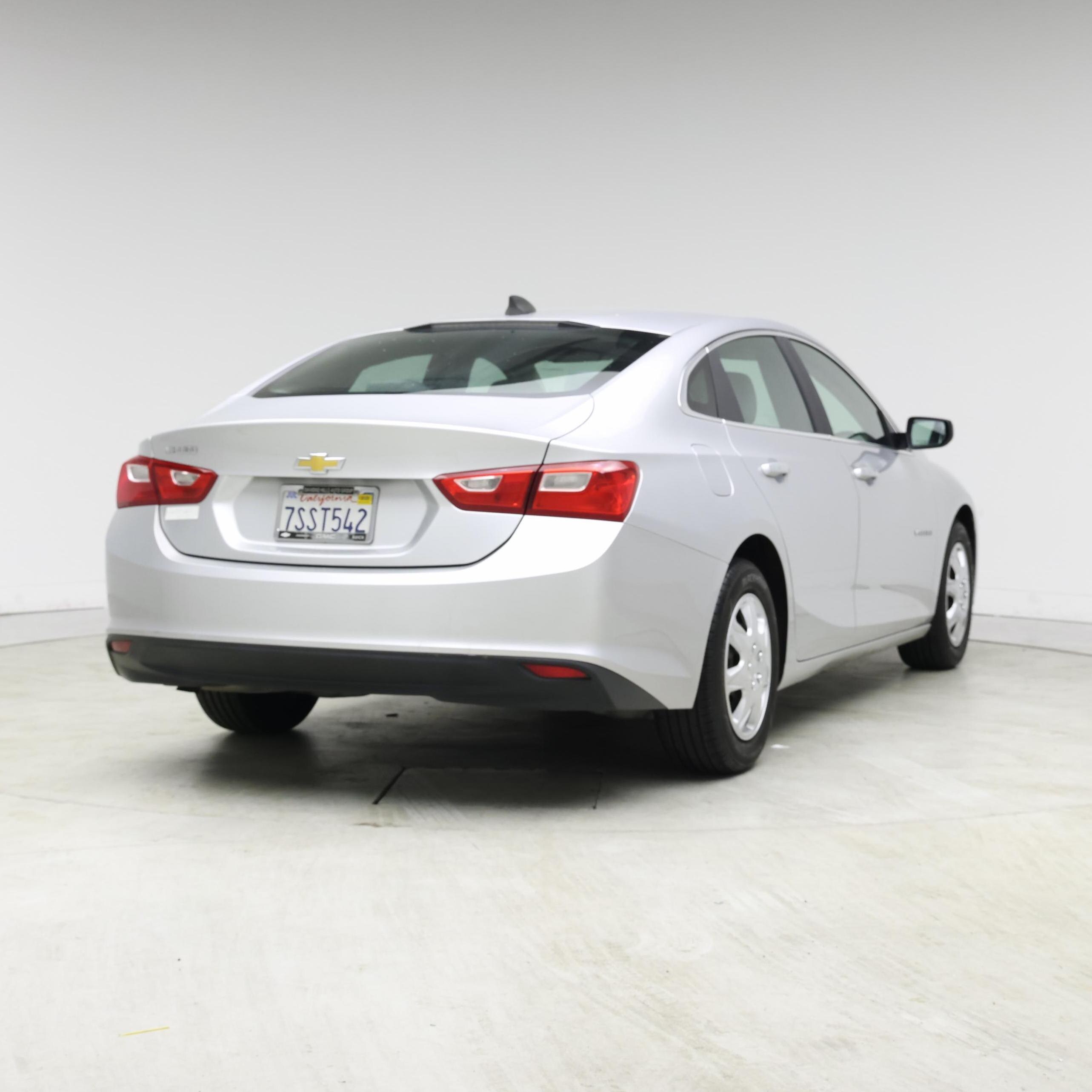 Thumbnail: 2016 Chevrolet Malibu - 8