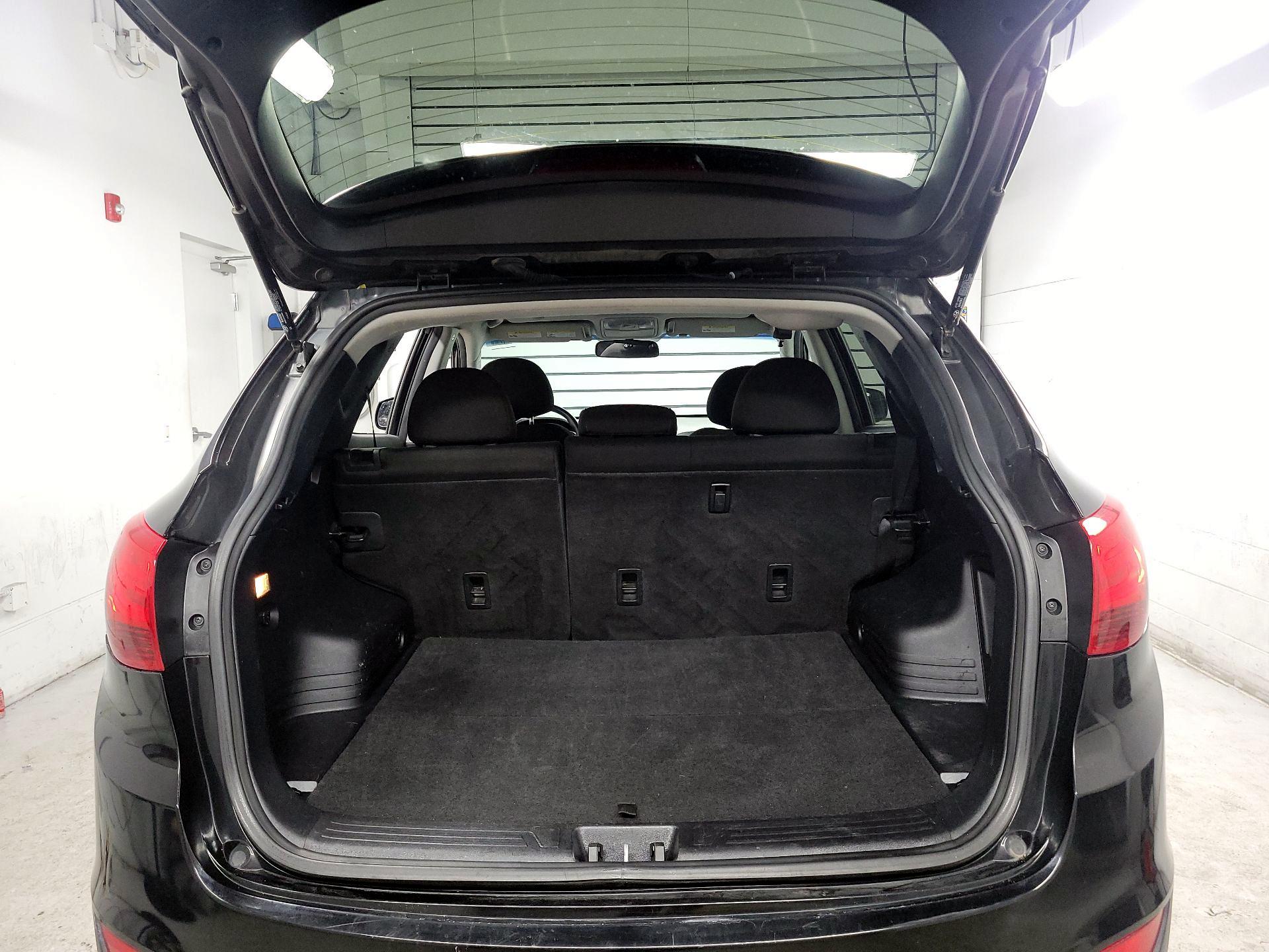 Thumbnail: 2015 Hyundai Tucson - 19
