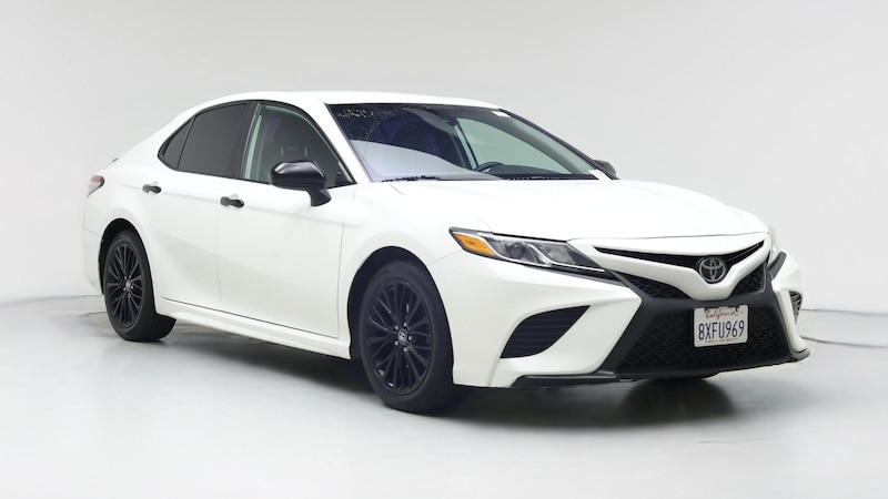 2019 Toyota Camry SE Hero Image