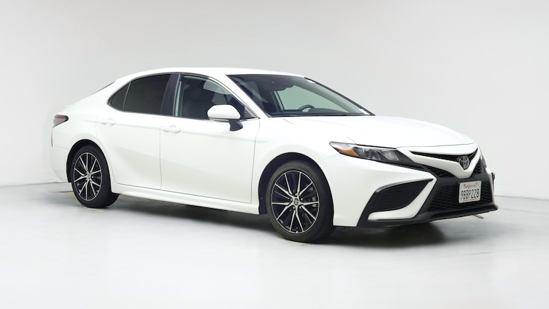 2022 Toyota Camry SE Hero Image