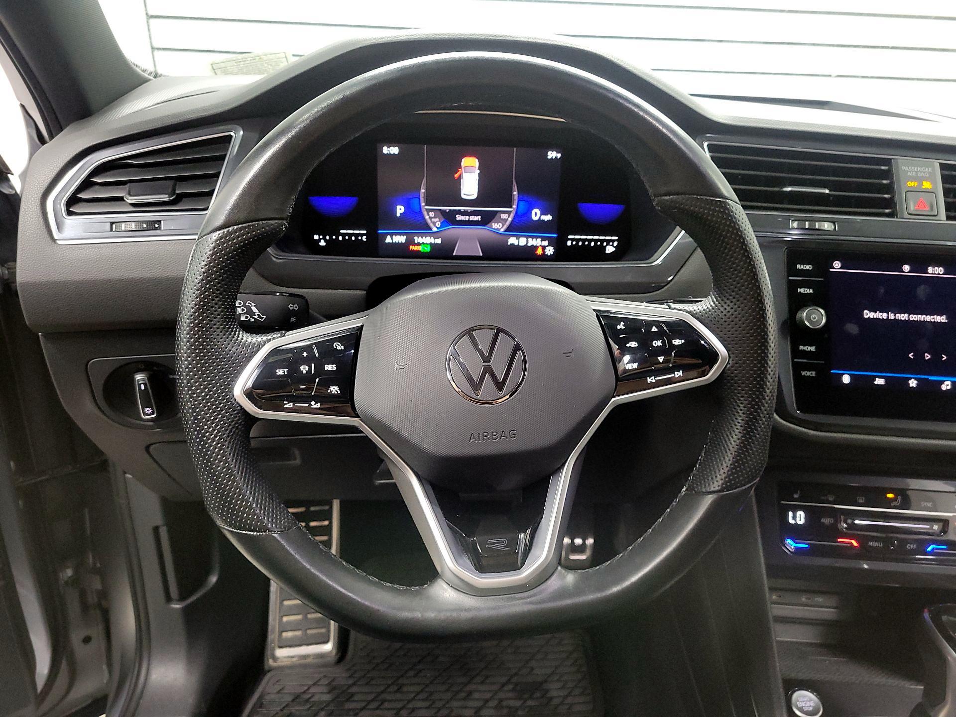 Thumbnail: 2022 Volkswagen Tiguan - 10