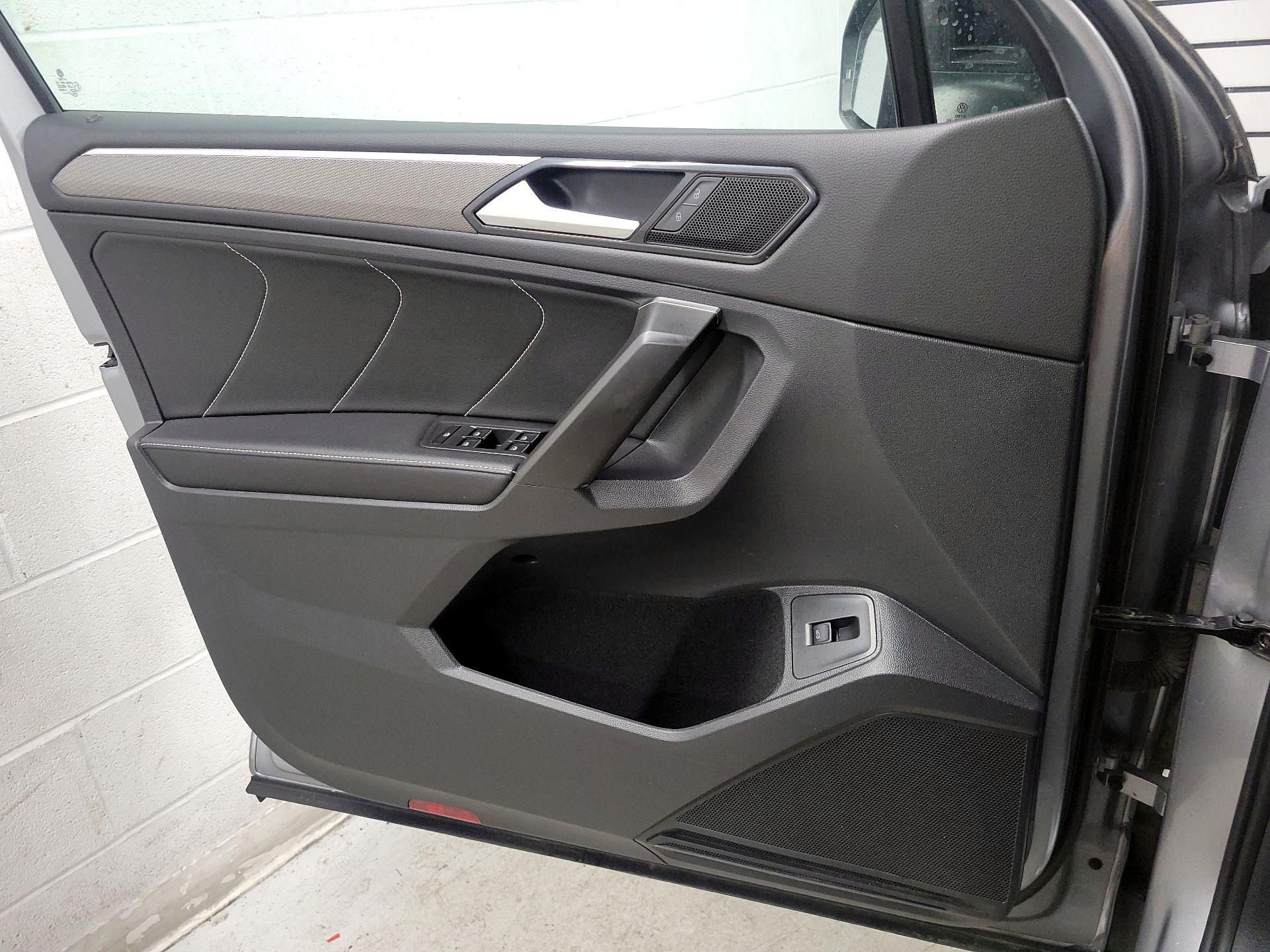 Thumbnail: 2022 Volkswagen Tiguan - 12