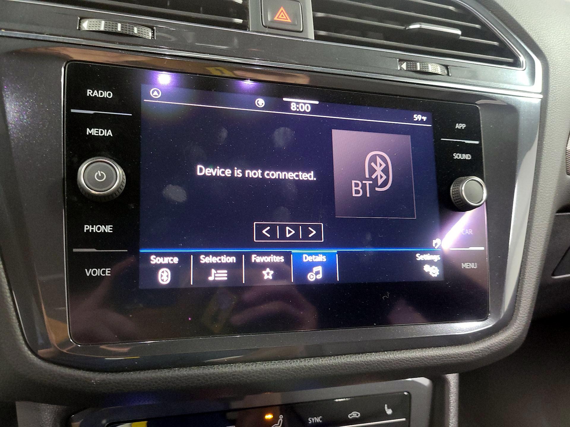 Thumbnail: 2022 Volkswagen Tiguan - 14