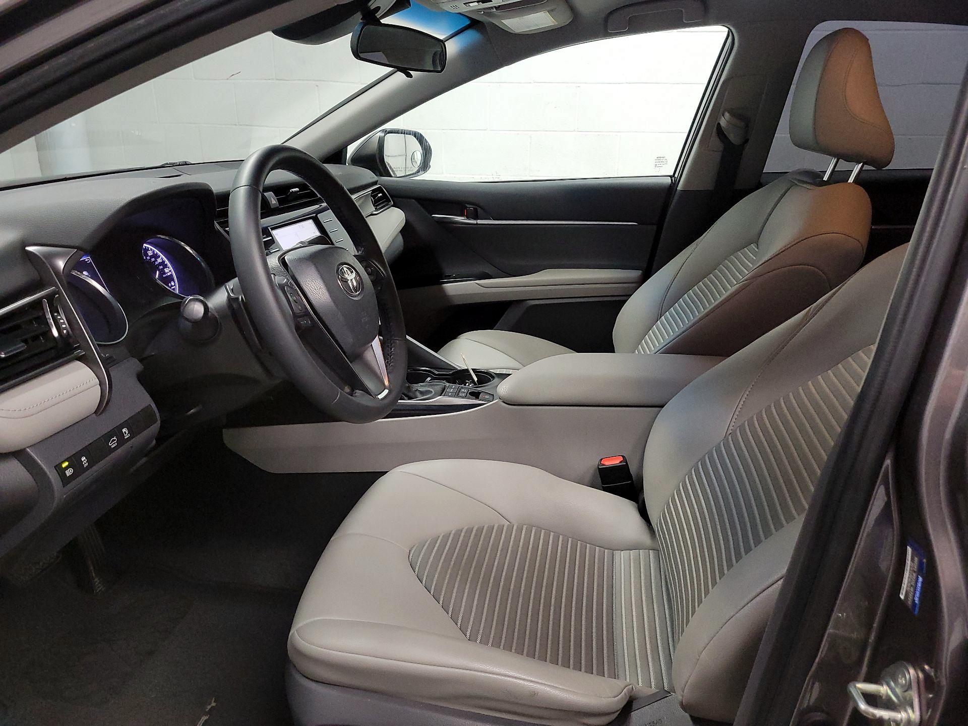 Thumbnail: 2020 Toyota Camry - 11