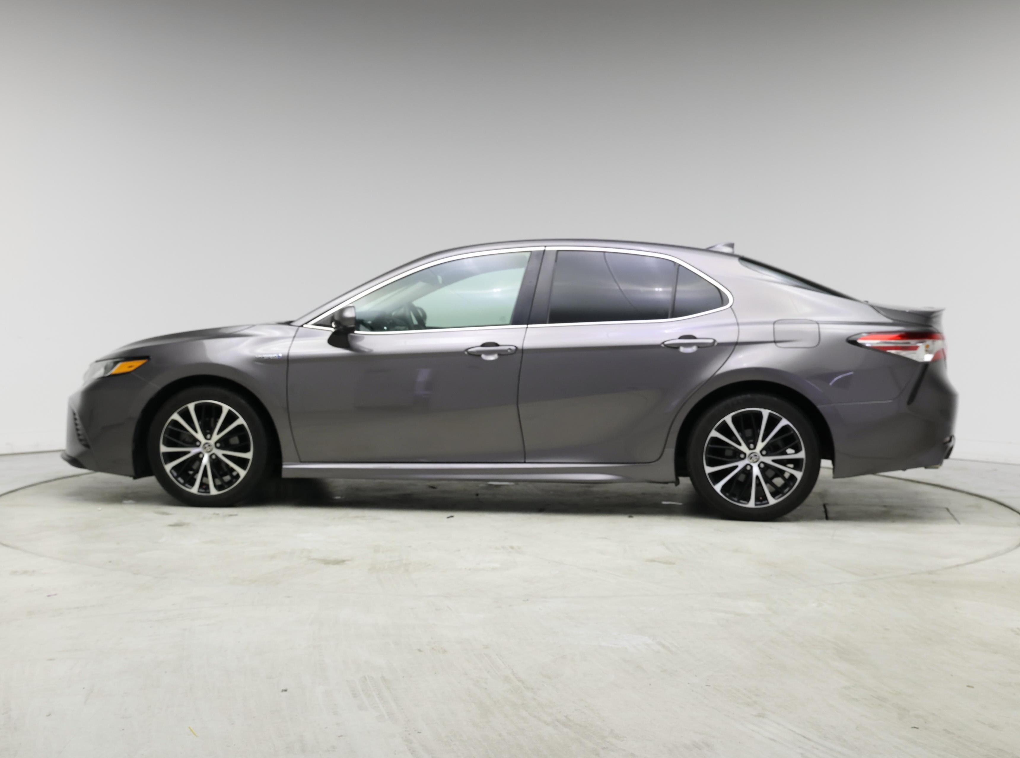 Thumbnail: 2020 Toyota Camry - 3