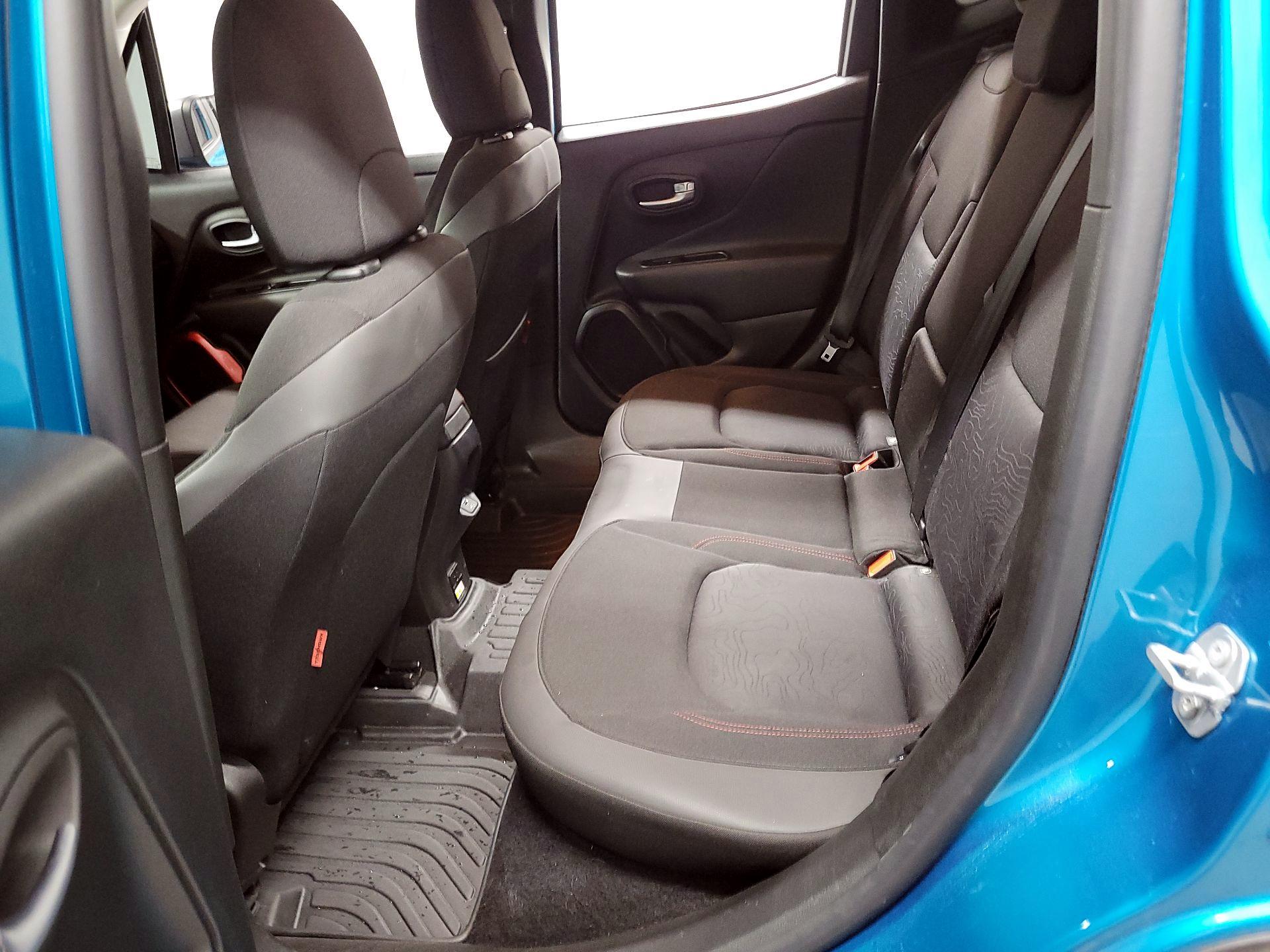 Thumbnail: 2020 Jeep Renegade - 18