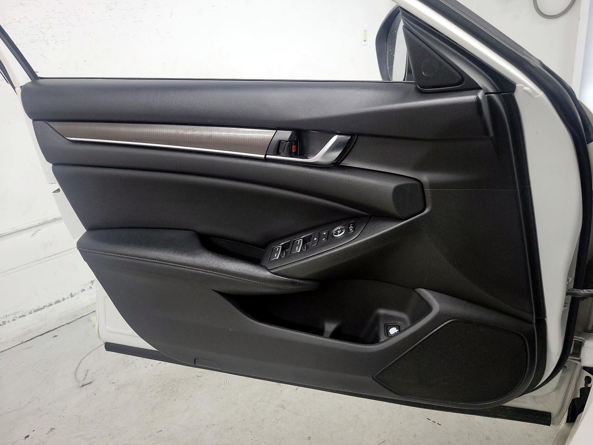Thumbnail: 2018 Honda Accord - 12