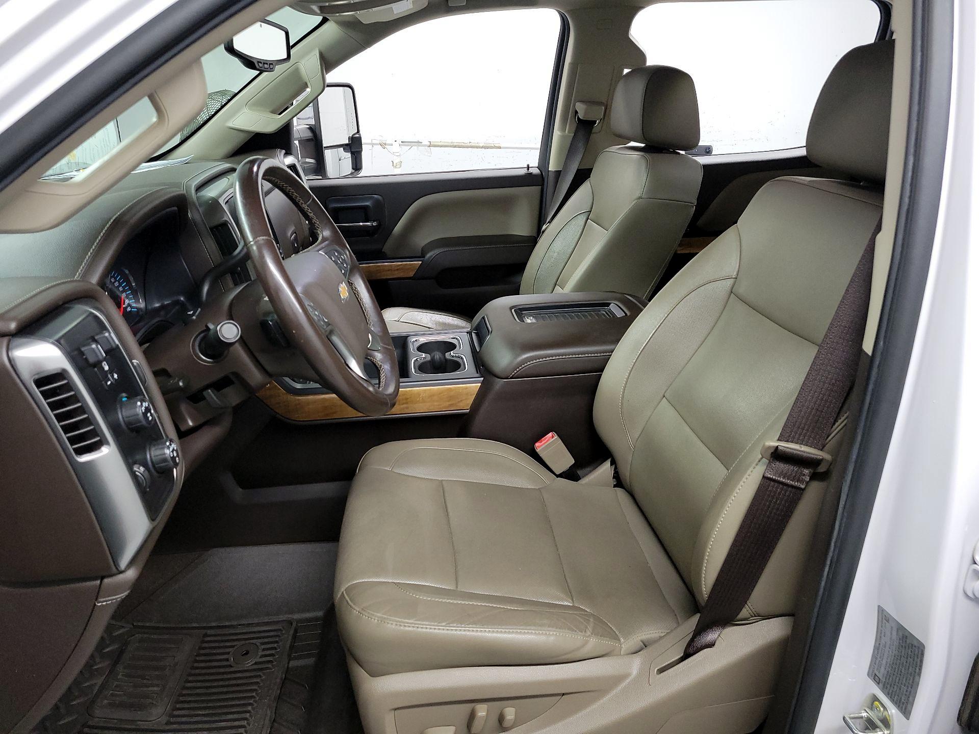 Thumbnail: 2019 Chevrolet Silverado 3500 - 11