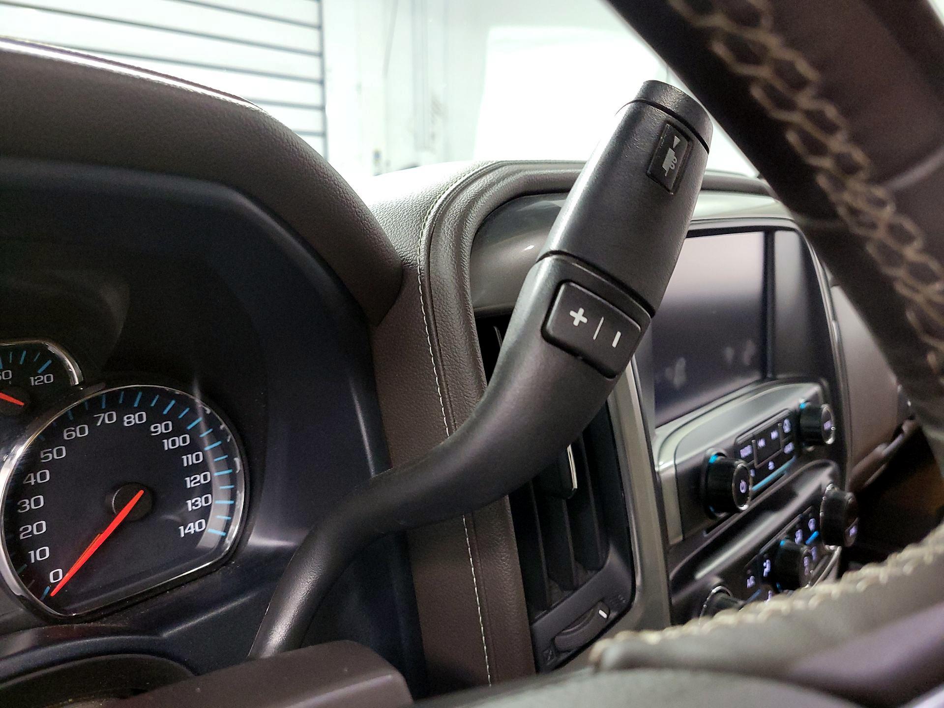 Thumbnail: 2019 Chevrolet Silverado 3500 - 17