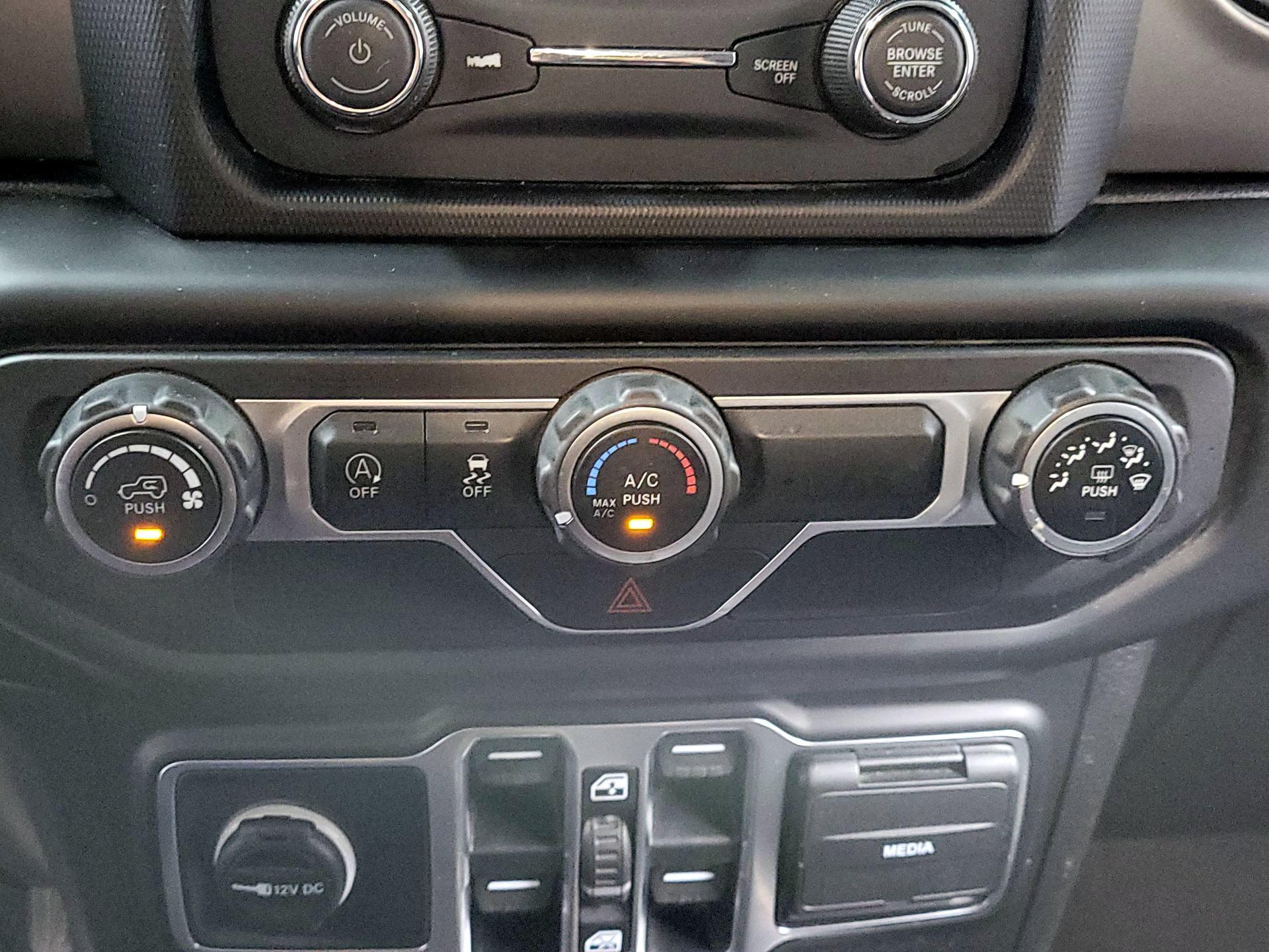 Thumbnail: 2020 Jeep Wrangler - 16