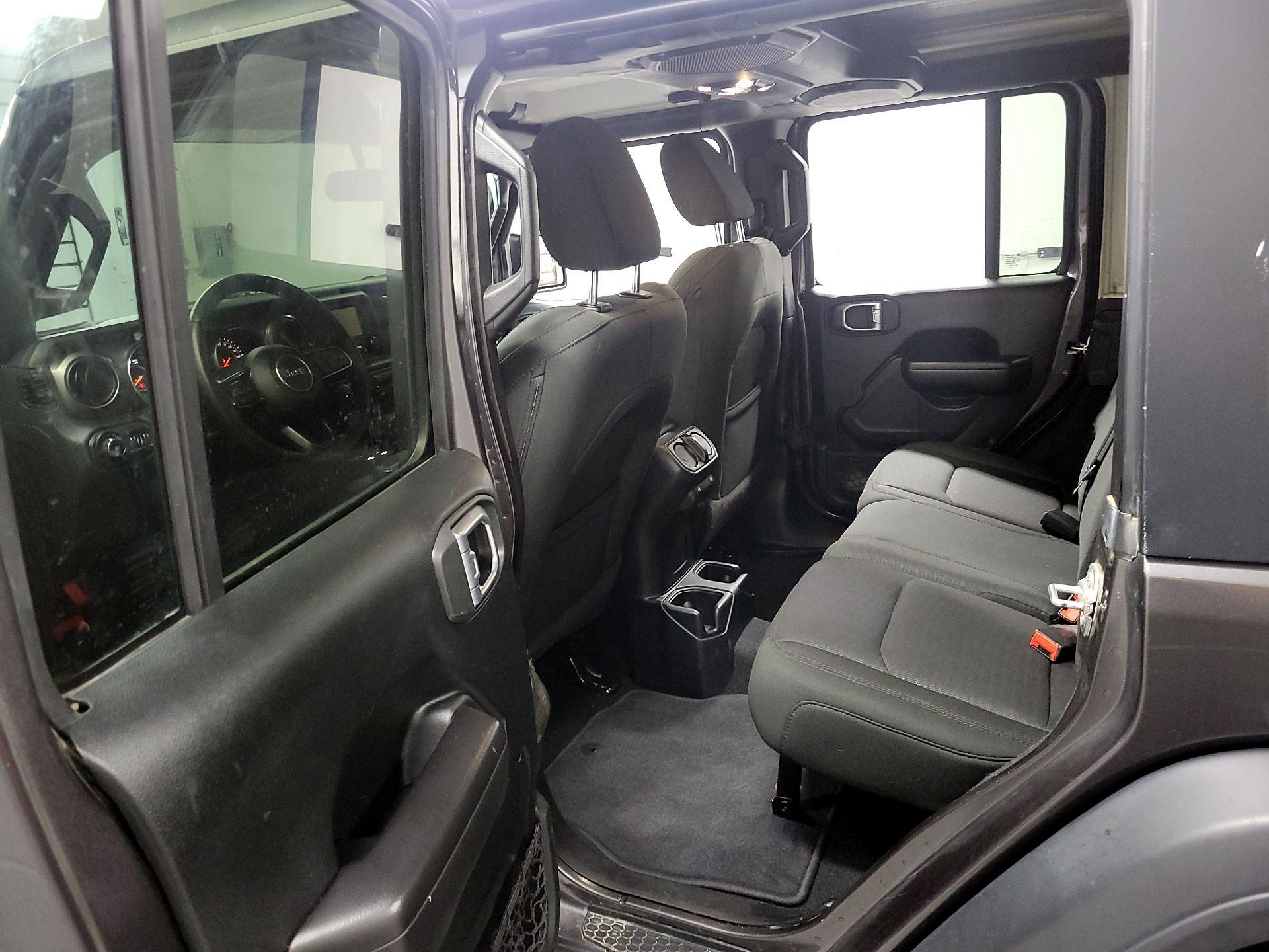 Thumbnail: 2020 Jeep Wrangler - 18