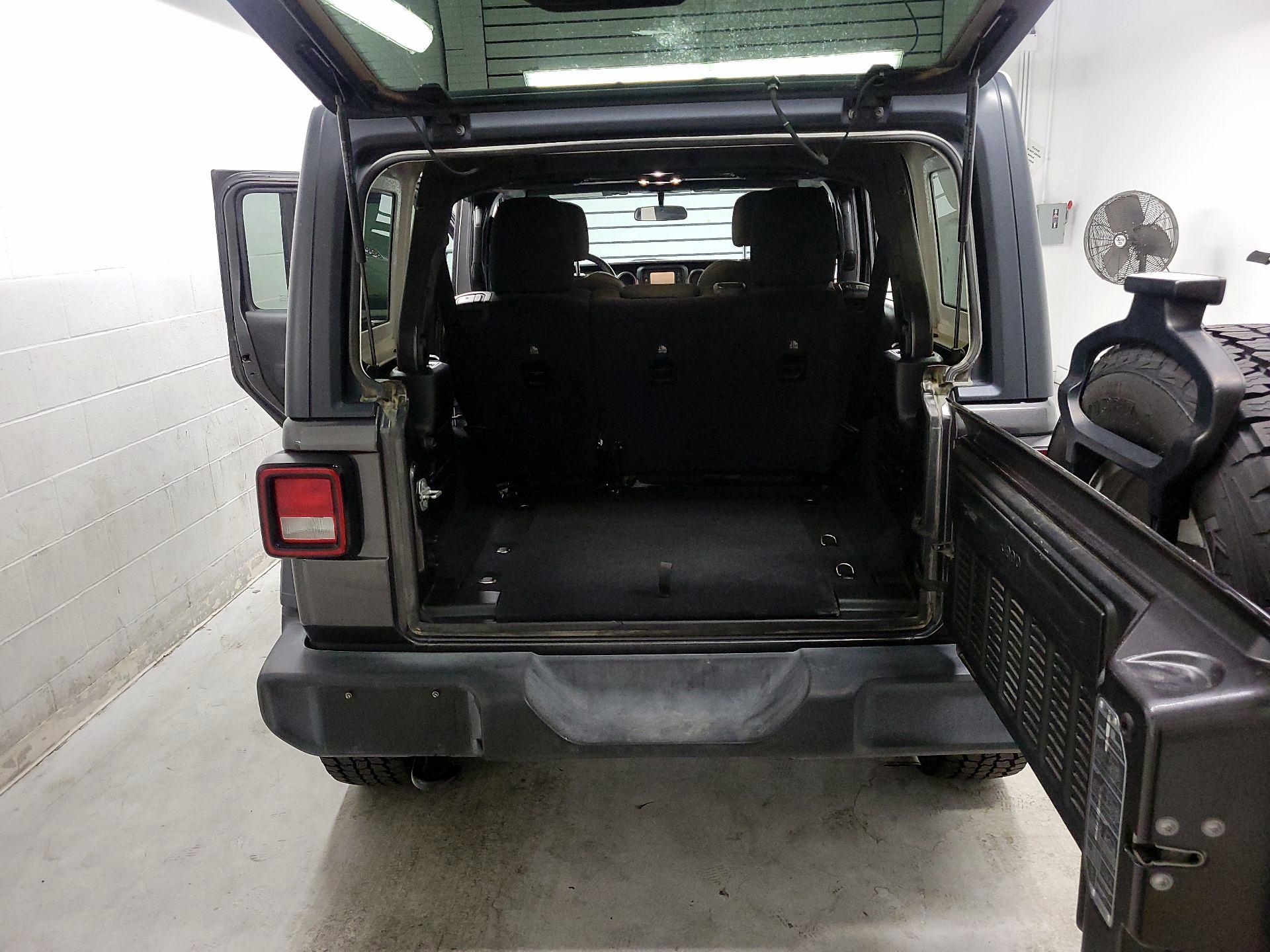 Thumbnail: 2020 Jeep Wrangler - 19