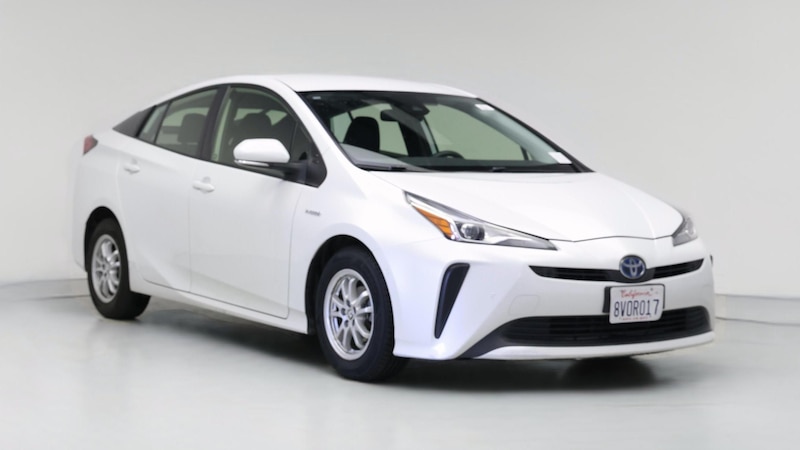 2021 Toyota Prius LE Hero Image