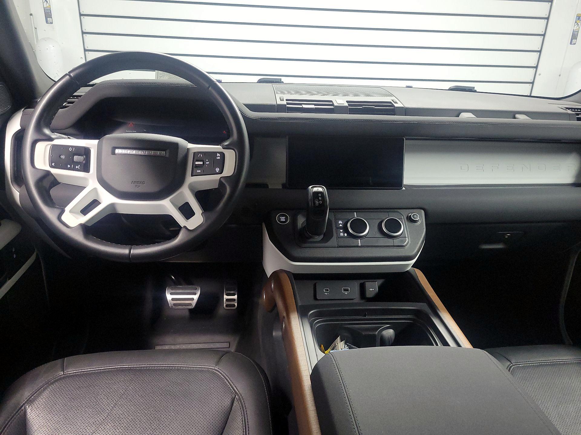 Thumbnail: 2023 Land Rover Defender - 9