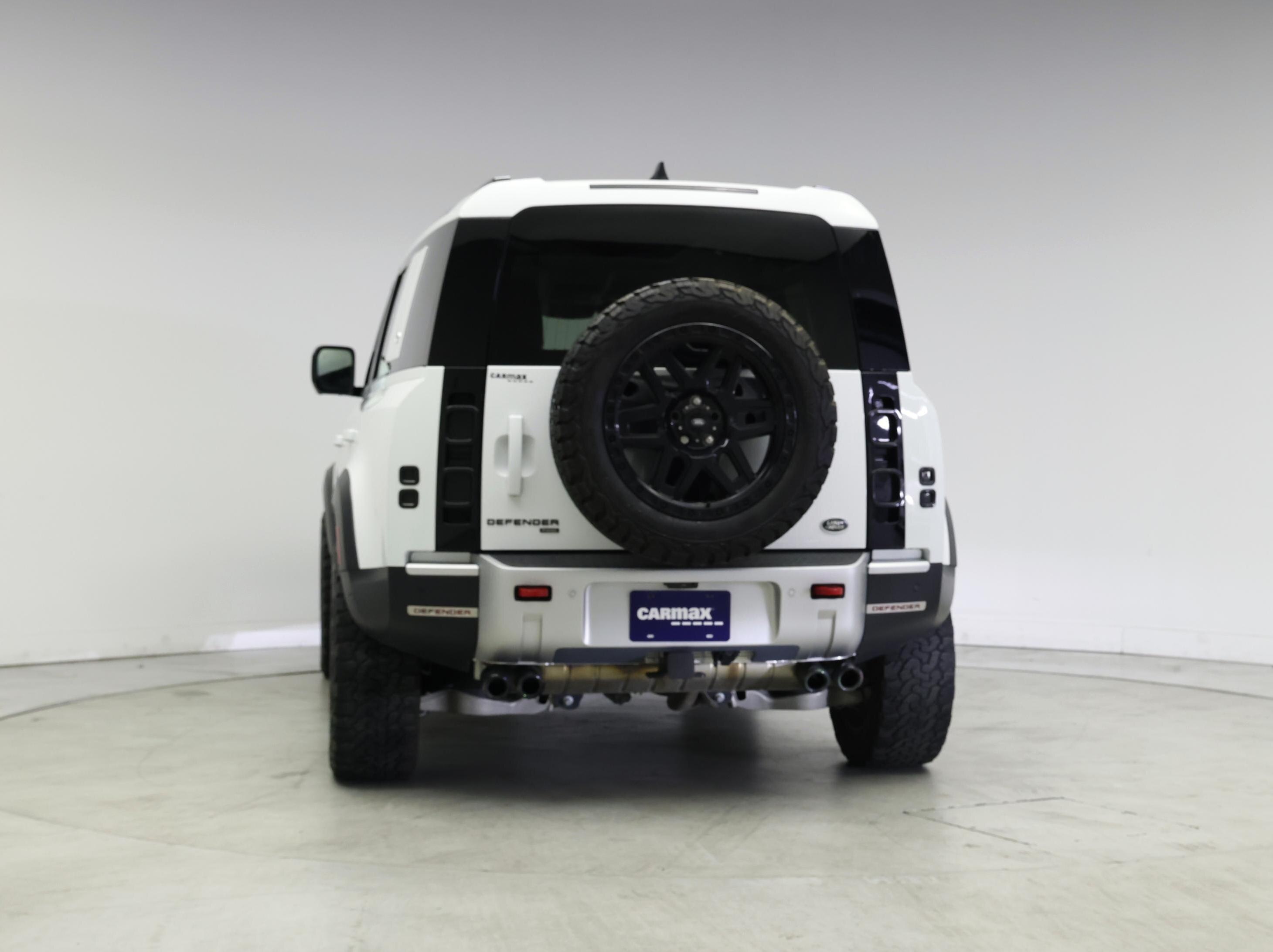 Thumbnail: 2023 Land Rover Defender - 6