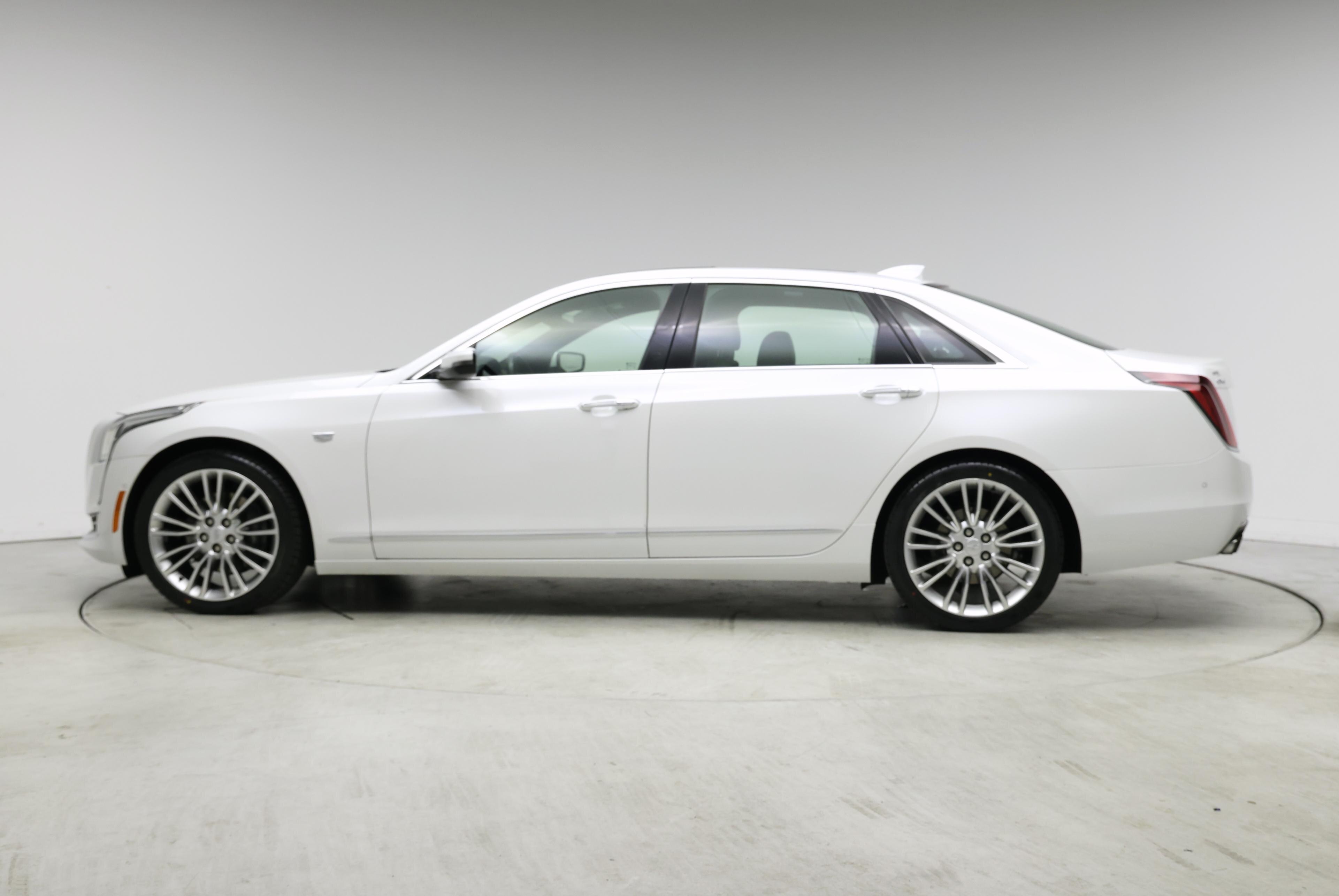 Thumbnail: 2018 Cadillac CT6 - 3