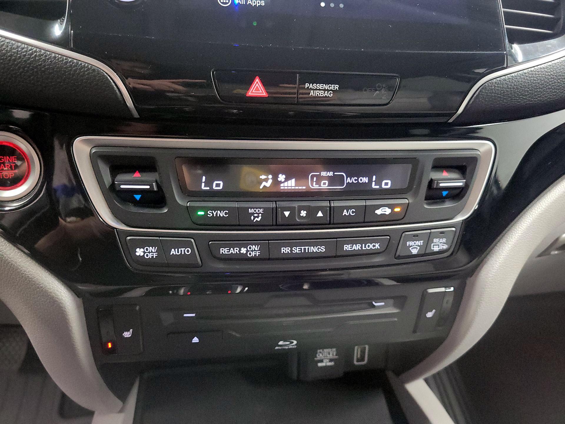 Thumbnail: 2019 Honda Pilot - 15
