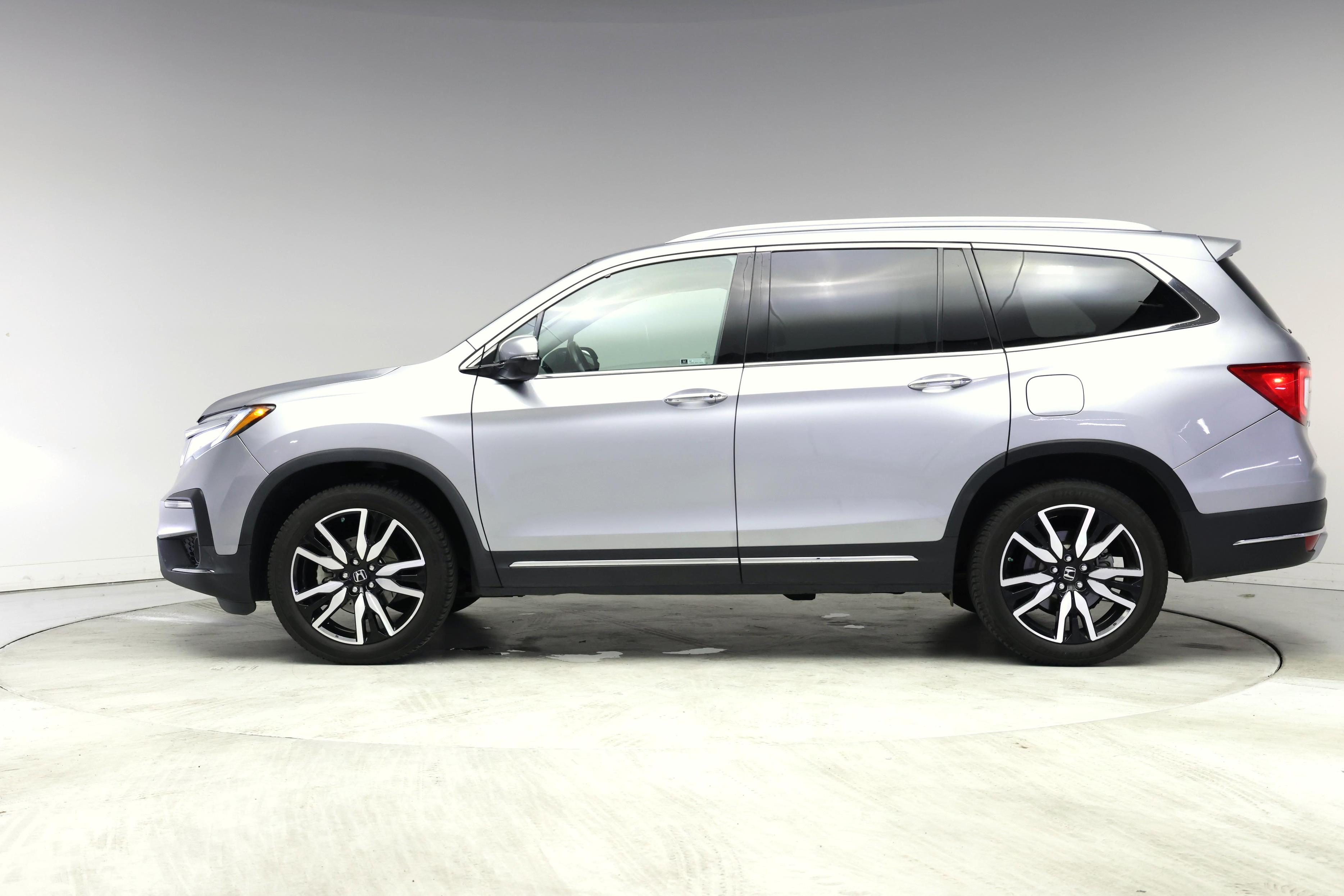 Thumbnail: 2019 Honda Pilot - 3