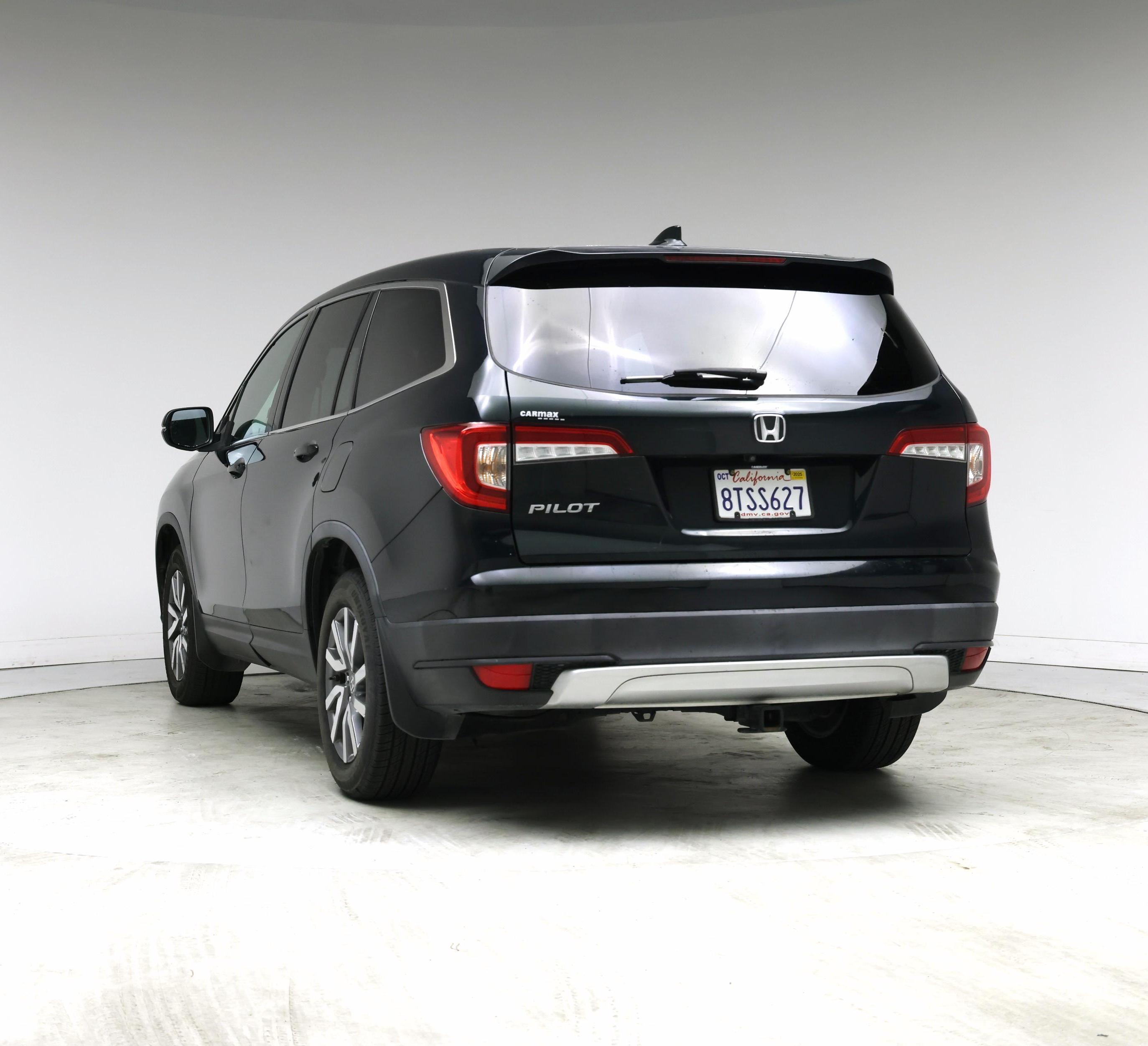 Thumbnail: 2019 Honda Pilot - 2