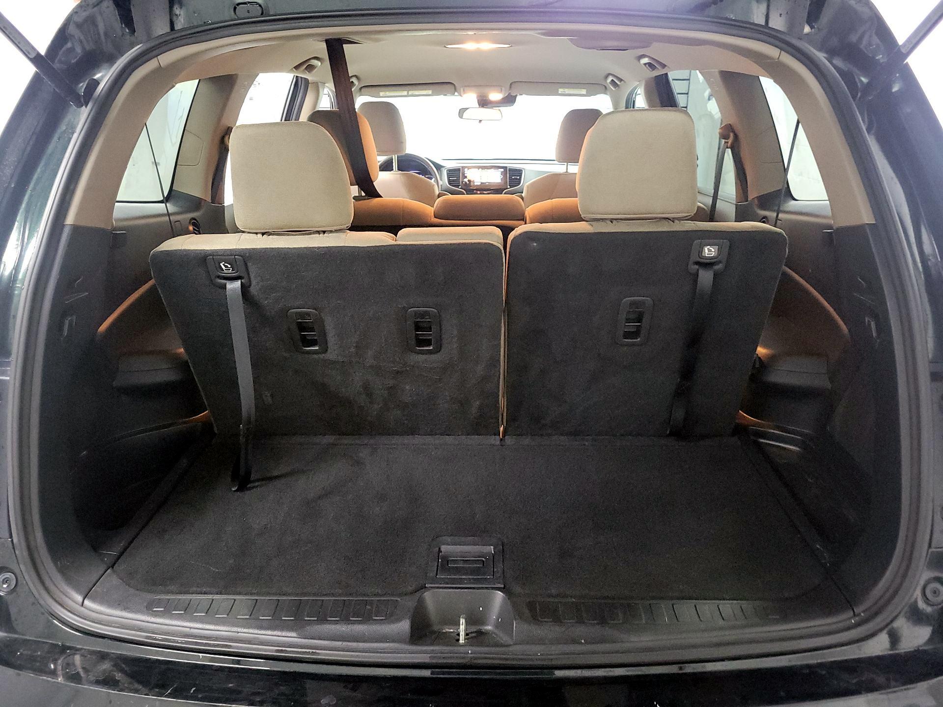 Thumbnail: 2019 Honda Pilot - 19
