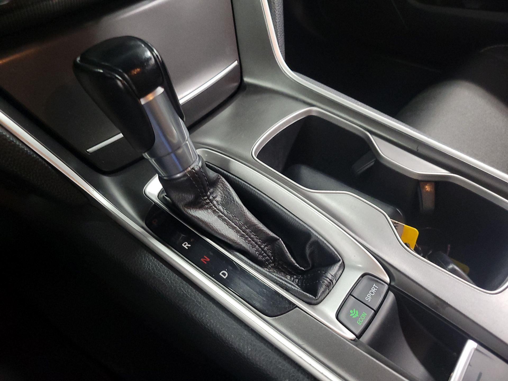 Thumbnail: 2019 Honda Accord - 17
