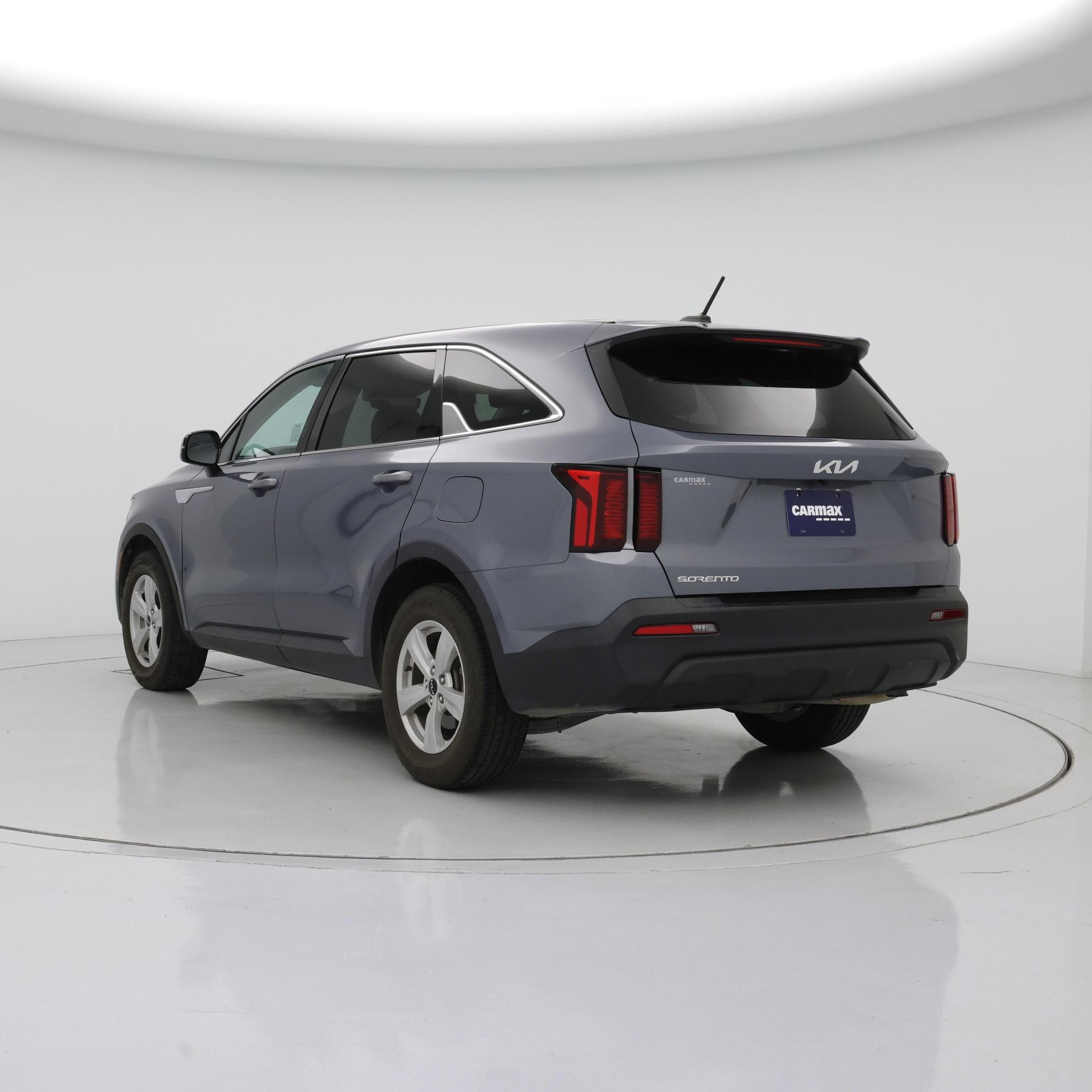 Thumbnail: 2023 Kia Sorento - 2