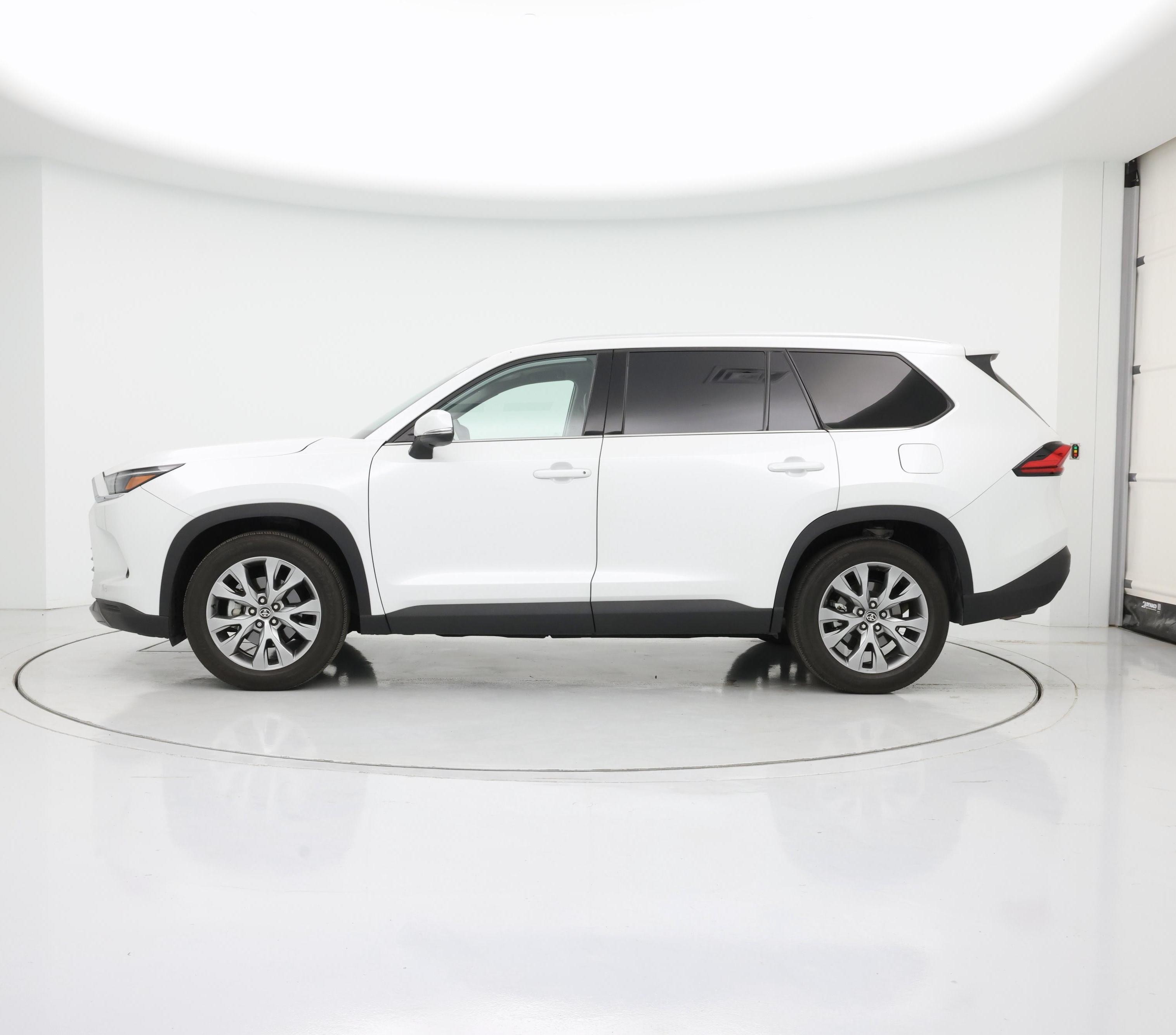 Thumbnail: 2024 Toyota Grand Highlander - 3