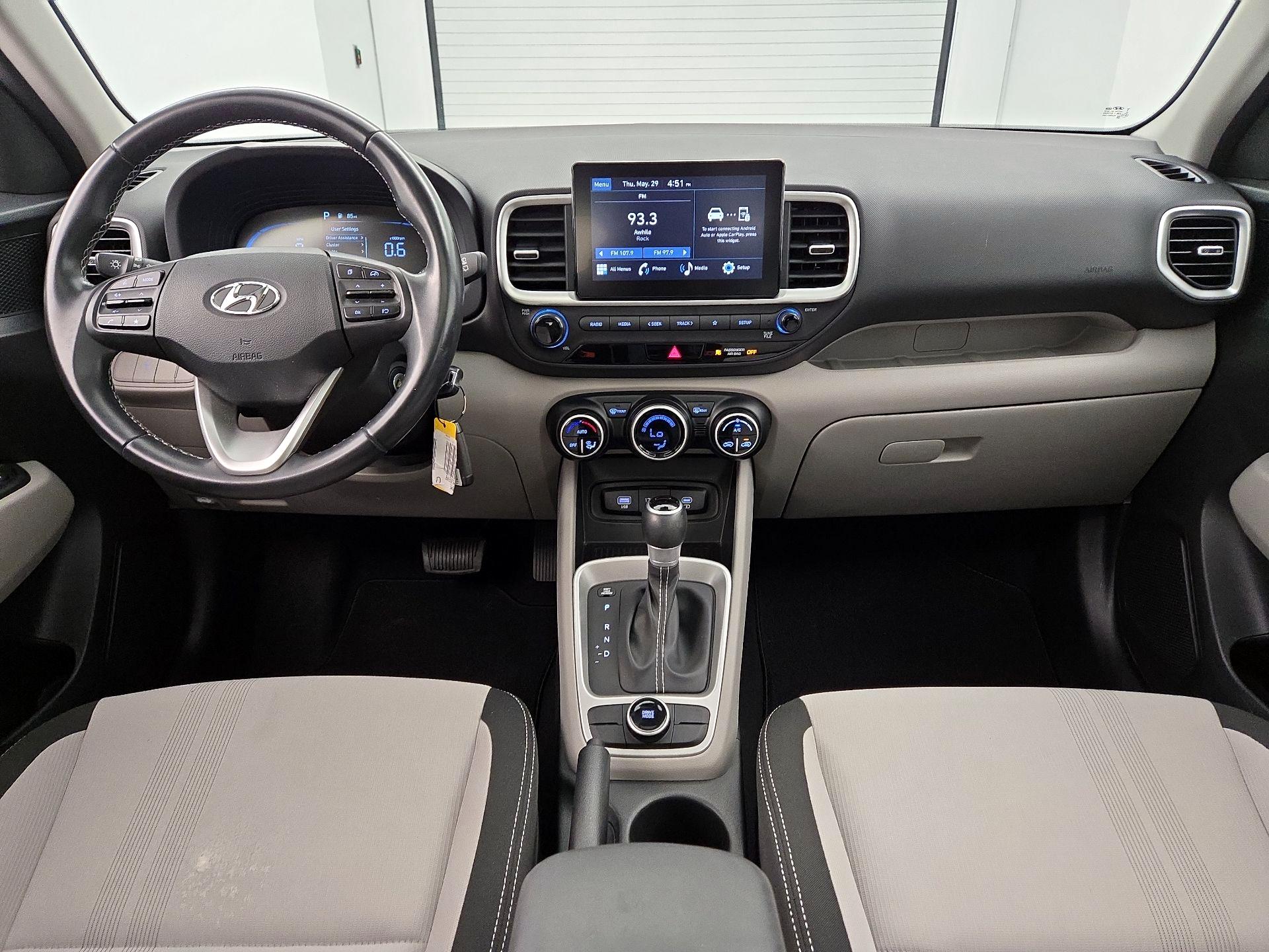 Thumbnail: 2023 Hyundai Venue - 9
