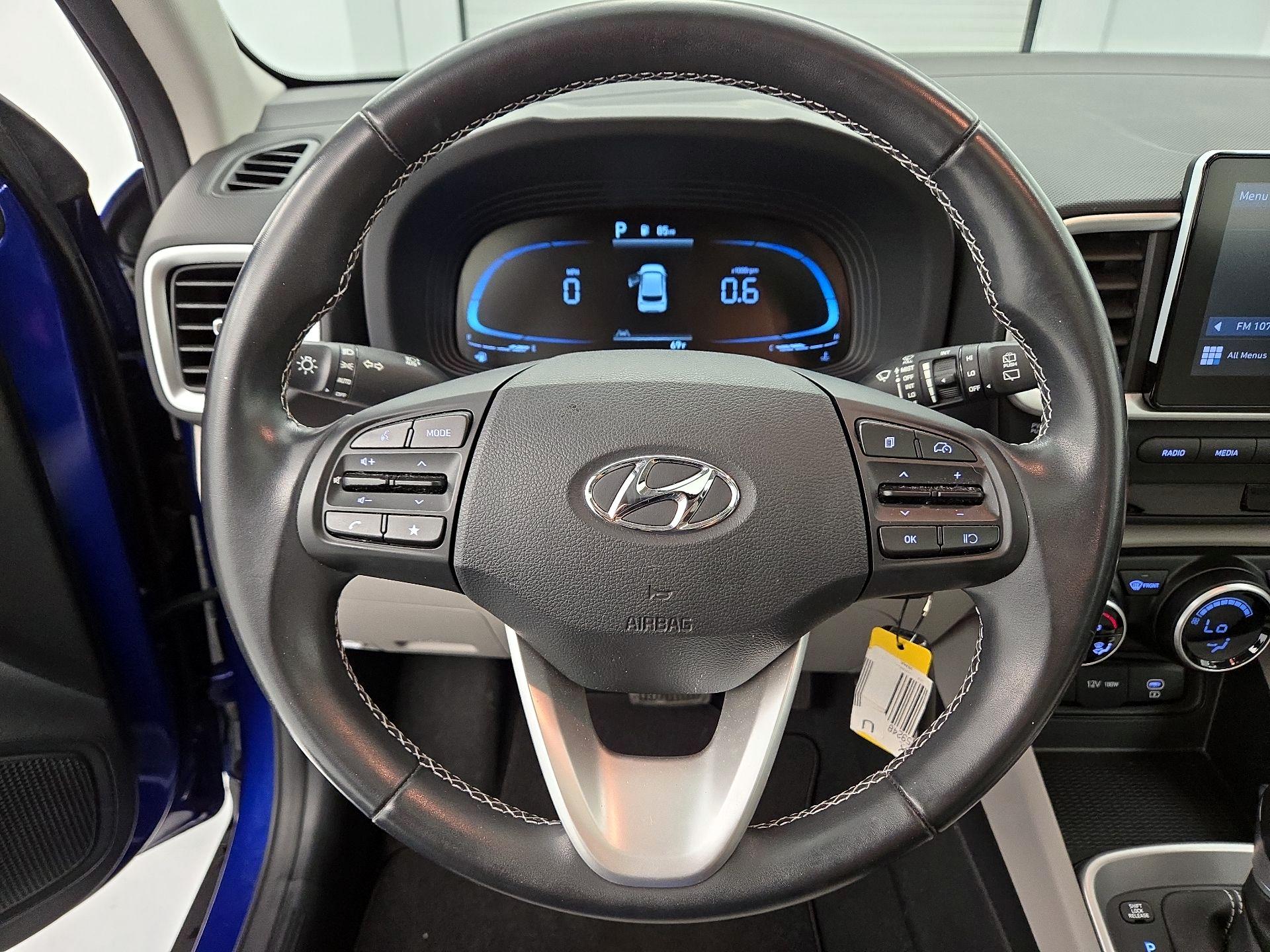 Thumbnail: 2023 Hyundai Venue - 10