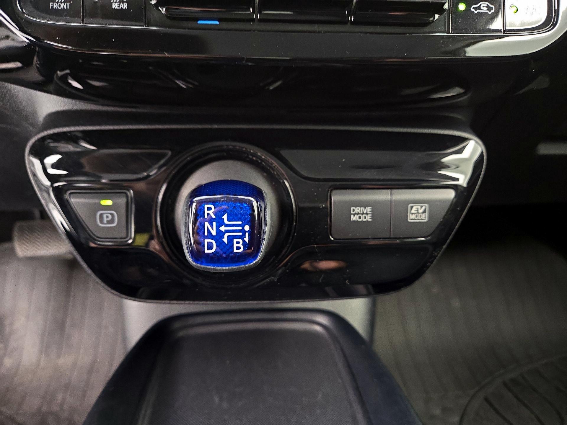 Thumbnail: 2021 Toyota Prius - 17