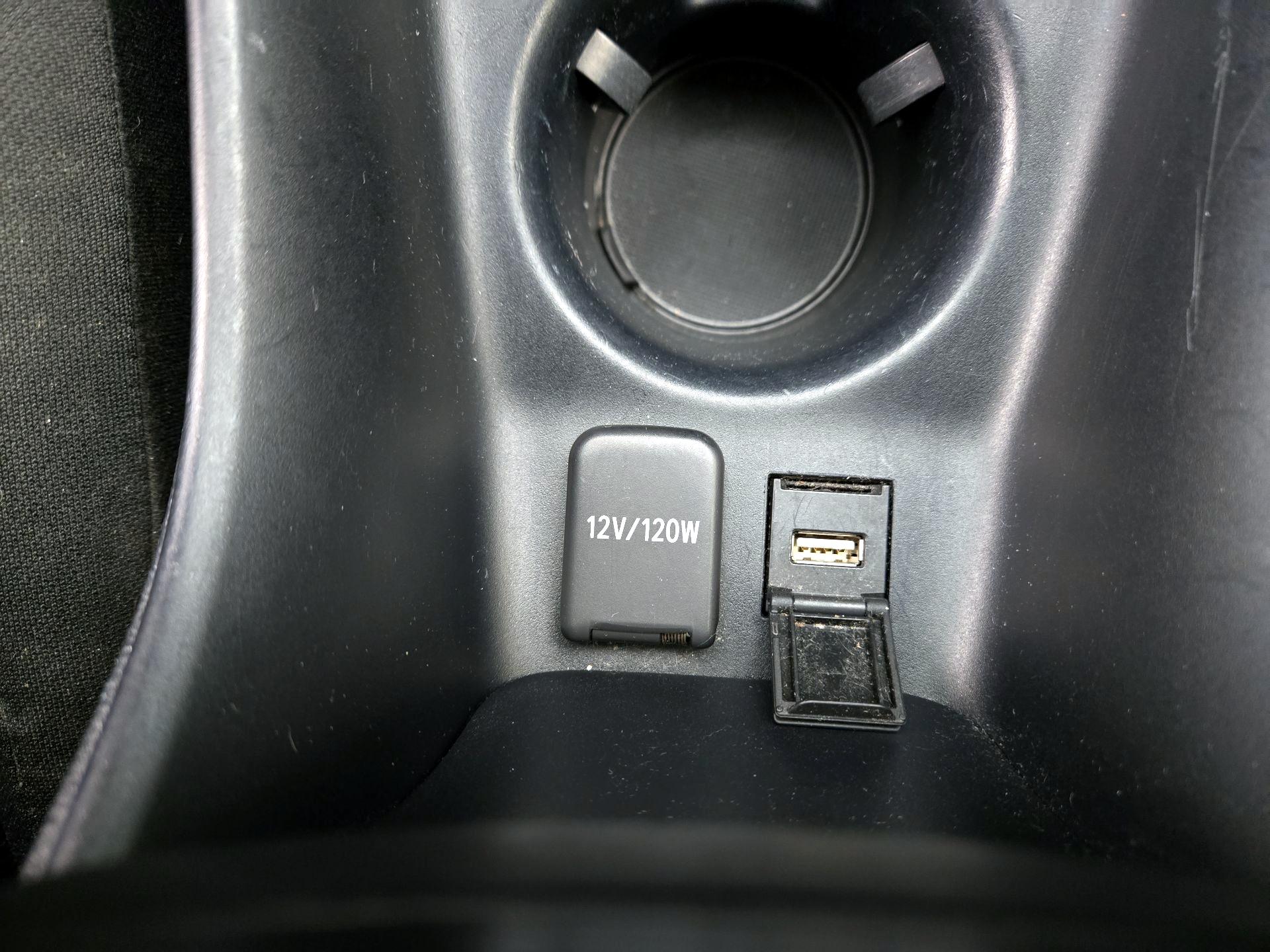 Thumbnail: 2021 Toyota Prius - 18