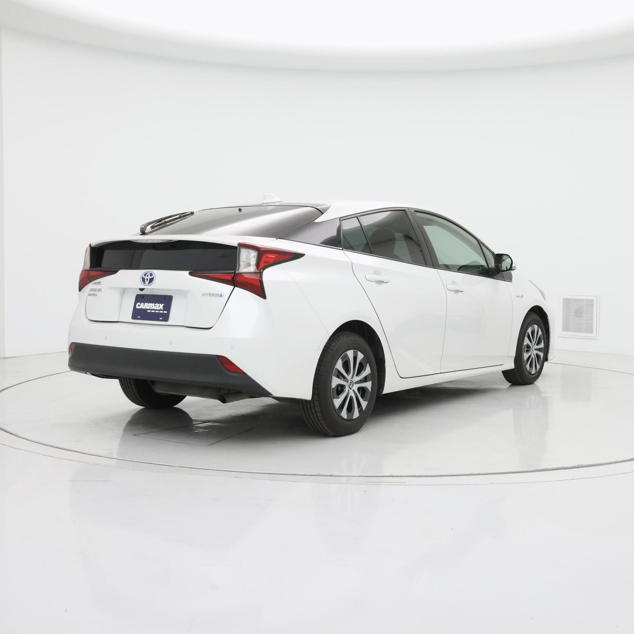 Thumbnail: 2021 Toyota Prius - 8