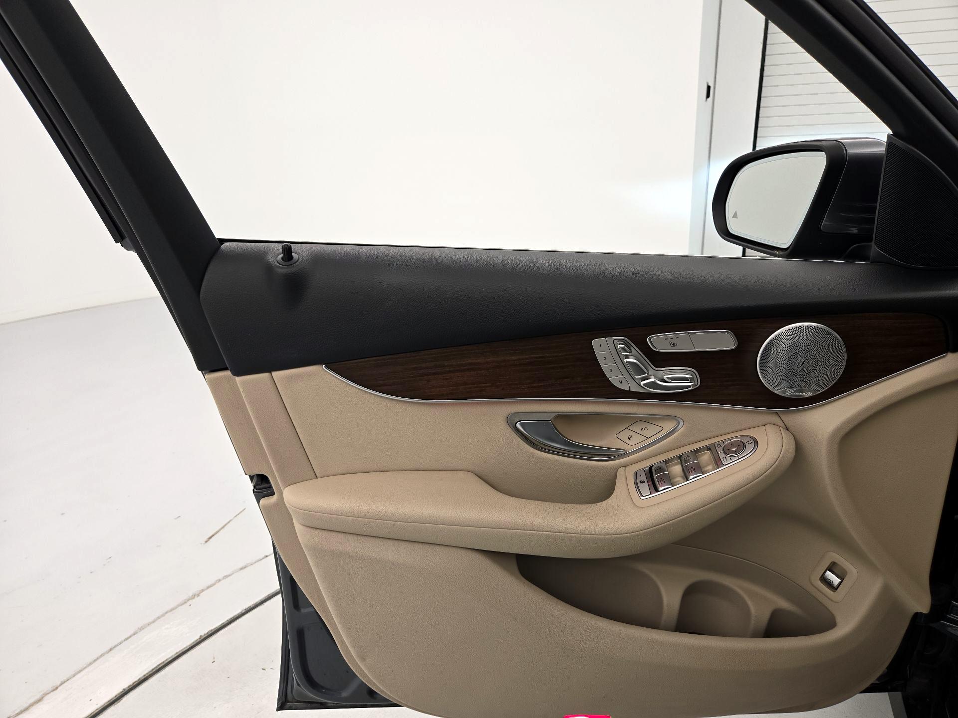 Thumbnail: 2021 Mercedes-Benz GLC - 12