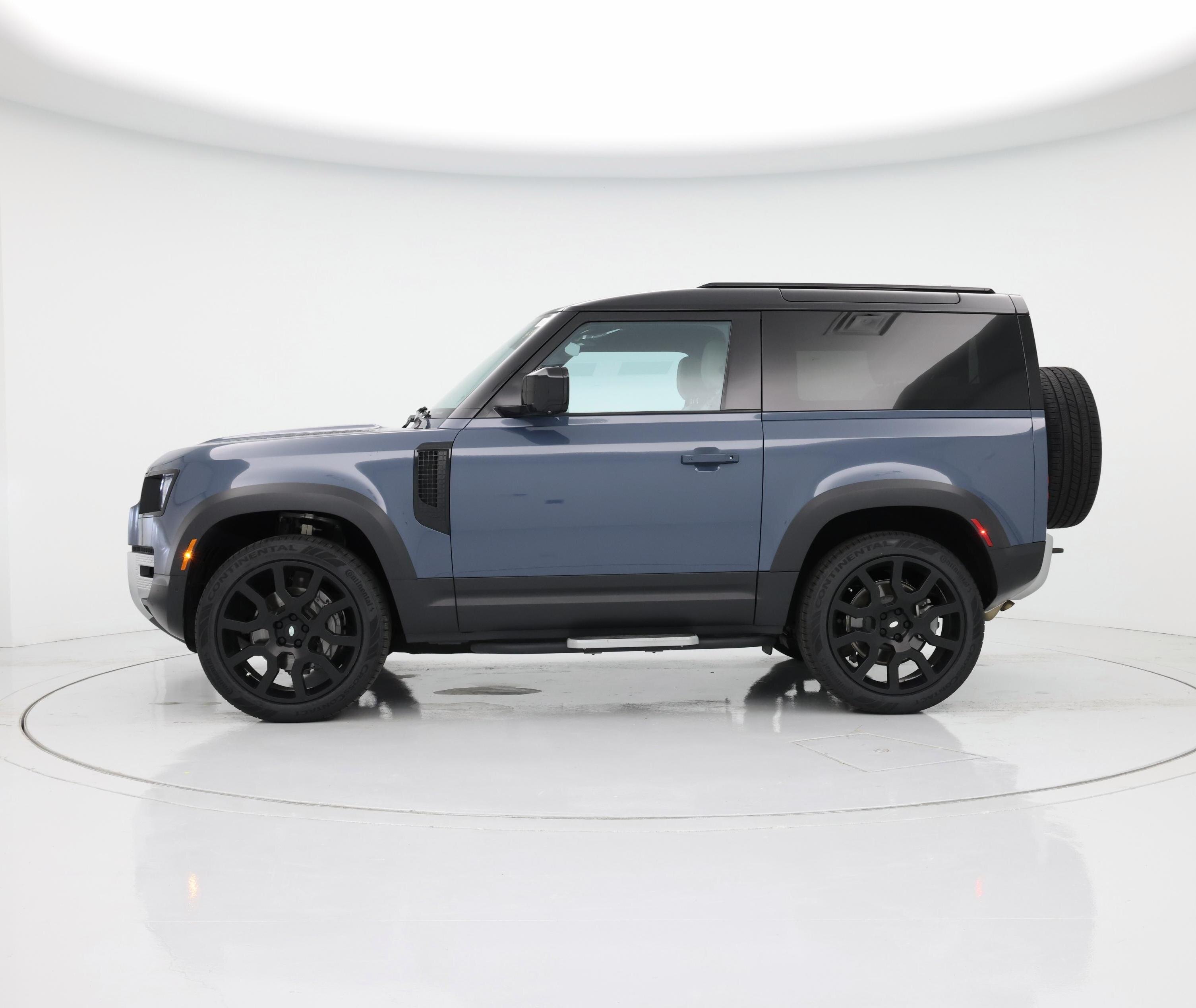 Thumbnail: 2023 Land Rover Defender - 3