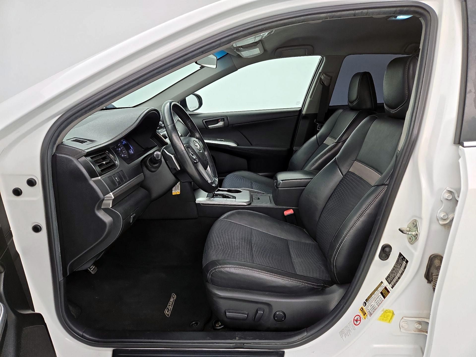 Thumbnail: 2014 Toyota Camry - 11