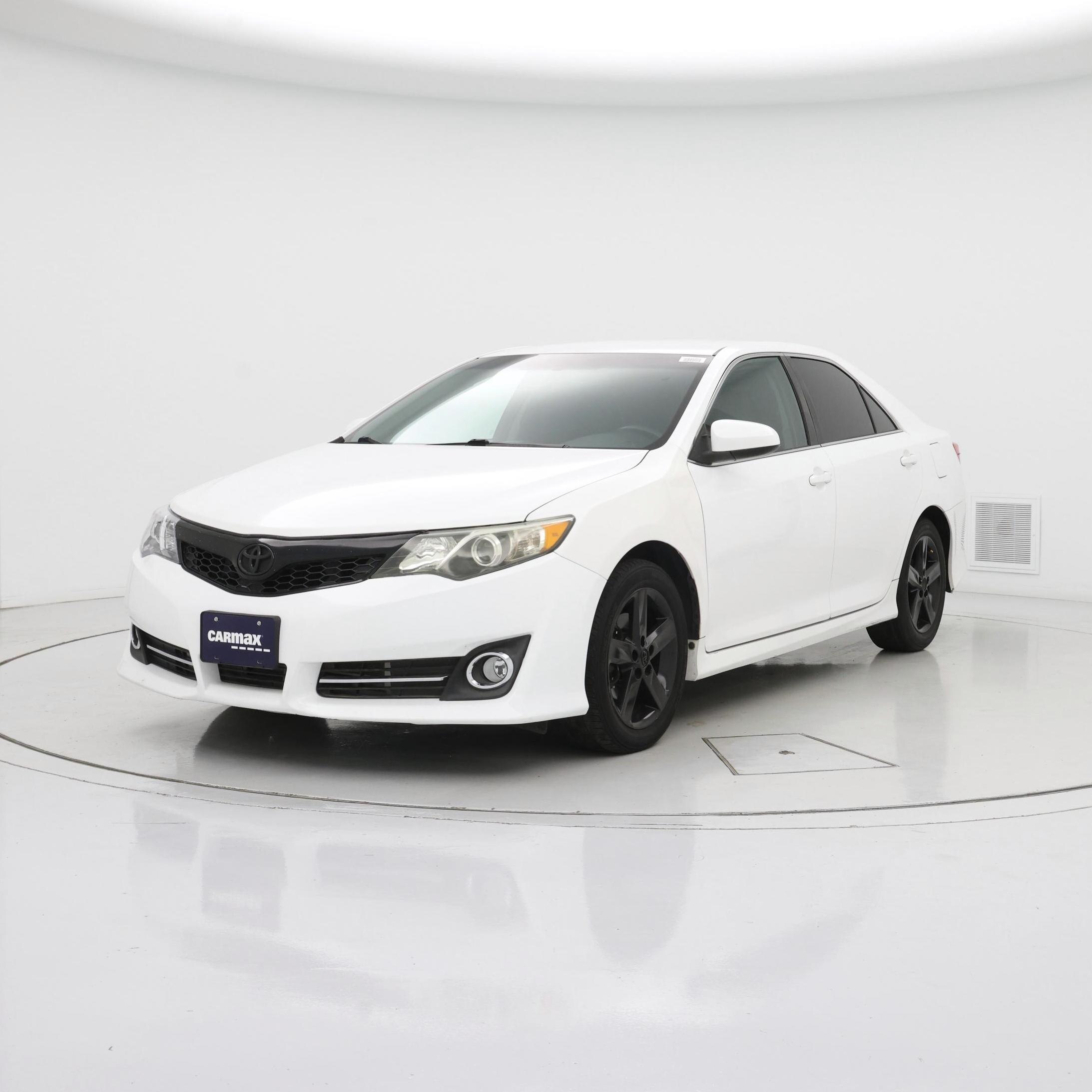 Thumbnail: 2014 Toyota Camry - 4