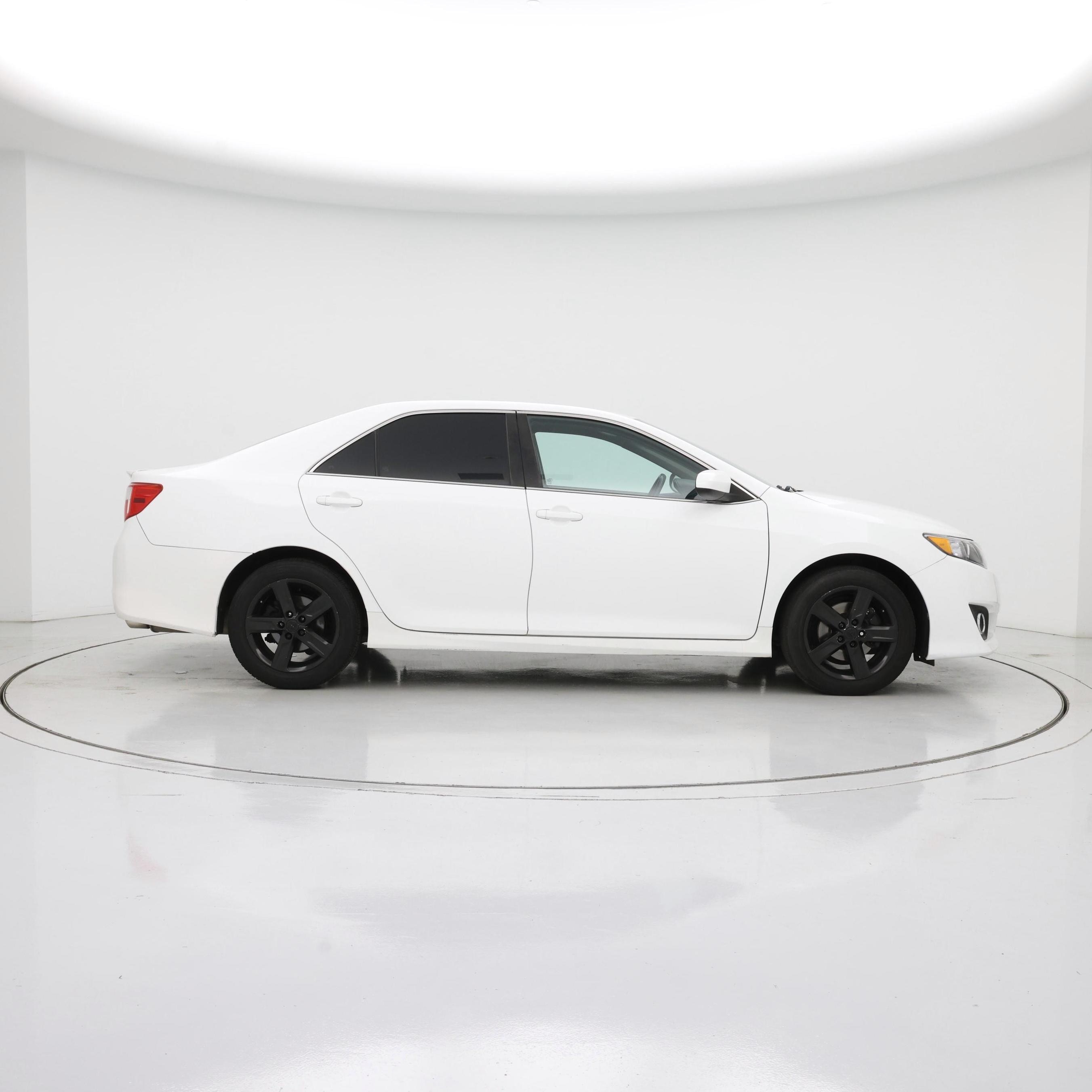 Thumbnail: 2014 Toyota Camry - 7