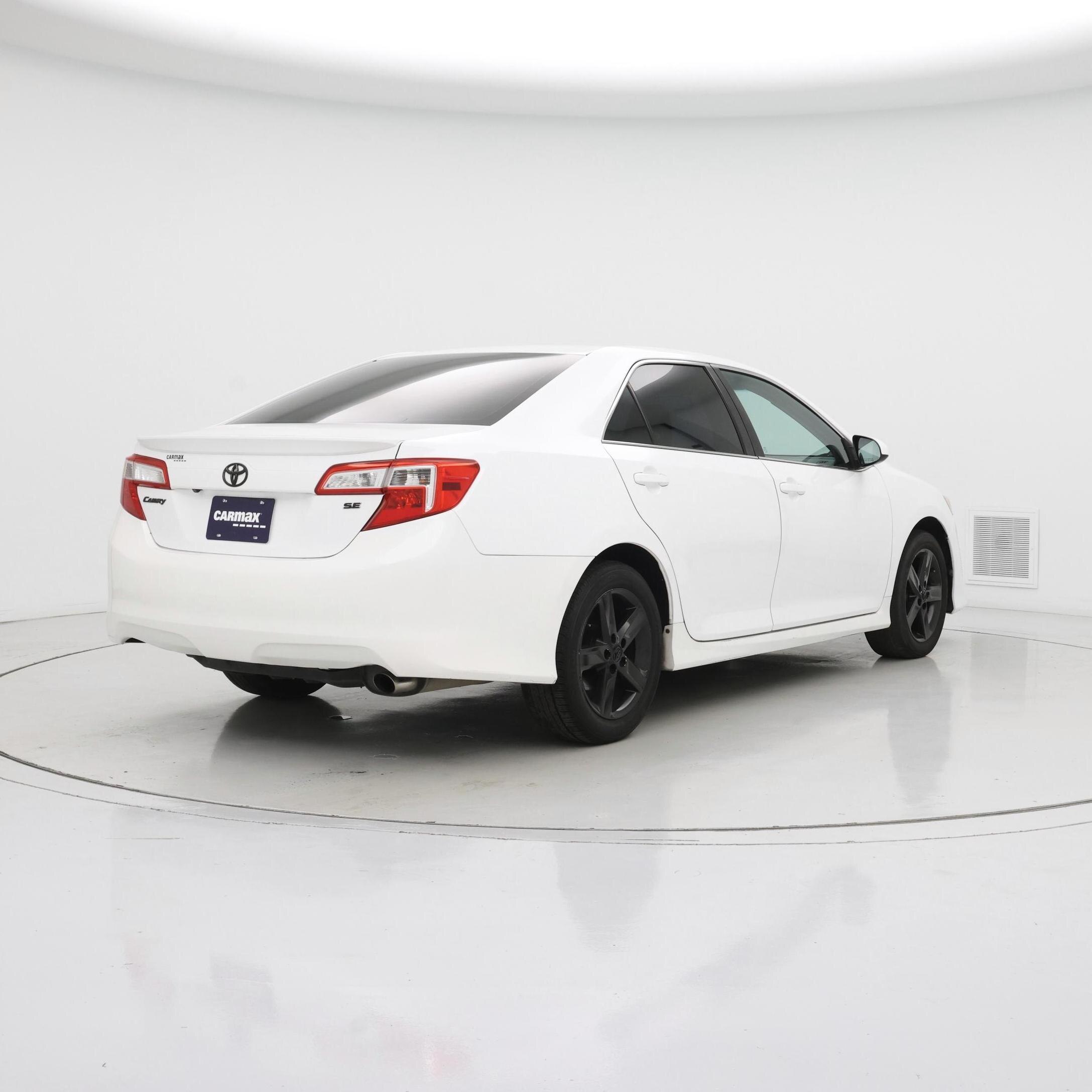 Thumbnail: 2014 Toyota Camry - 8