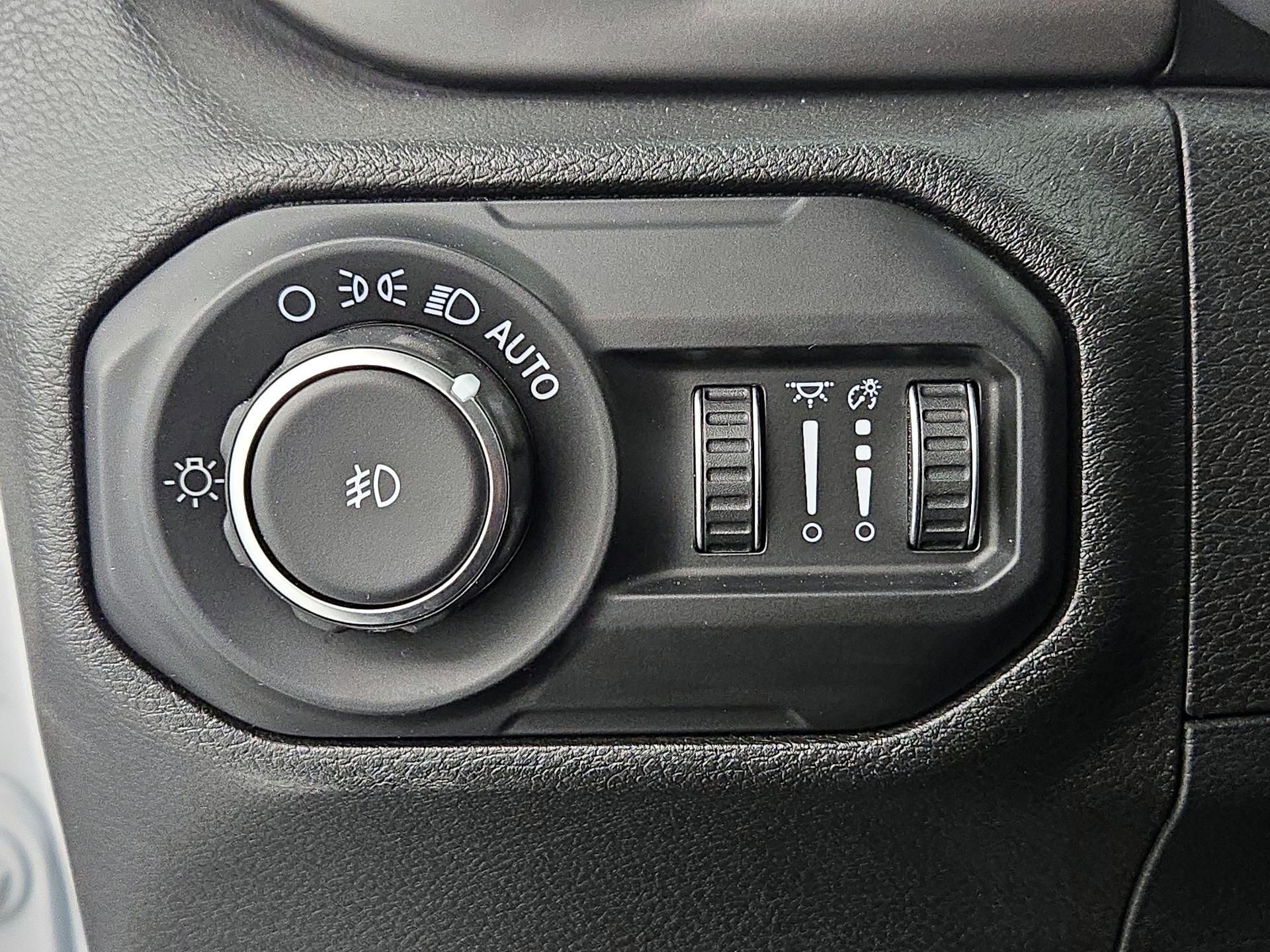 Thumbnail: 2020 Jeep Wrangler - 13
