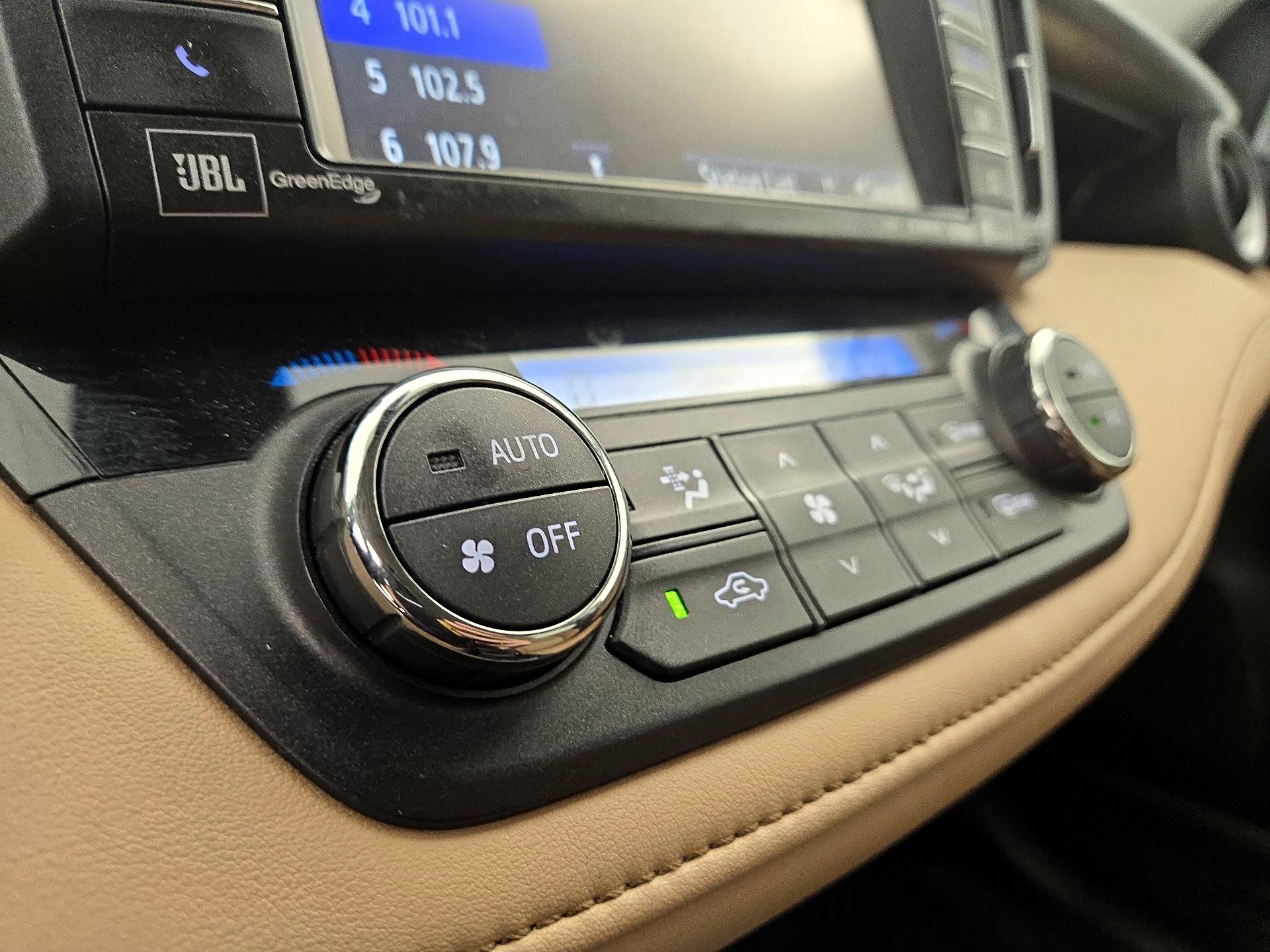 Thumbnail: 2016 Toyota RAV4 - 17