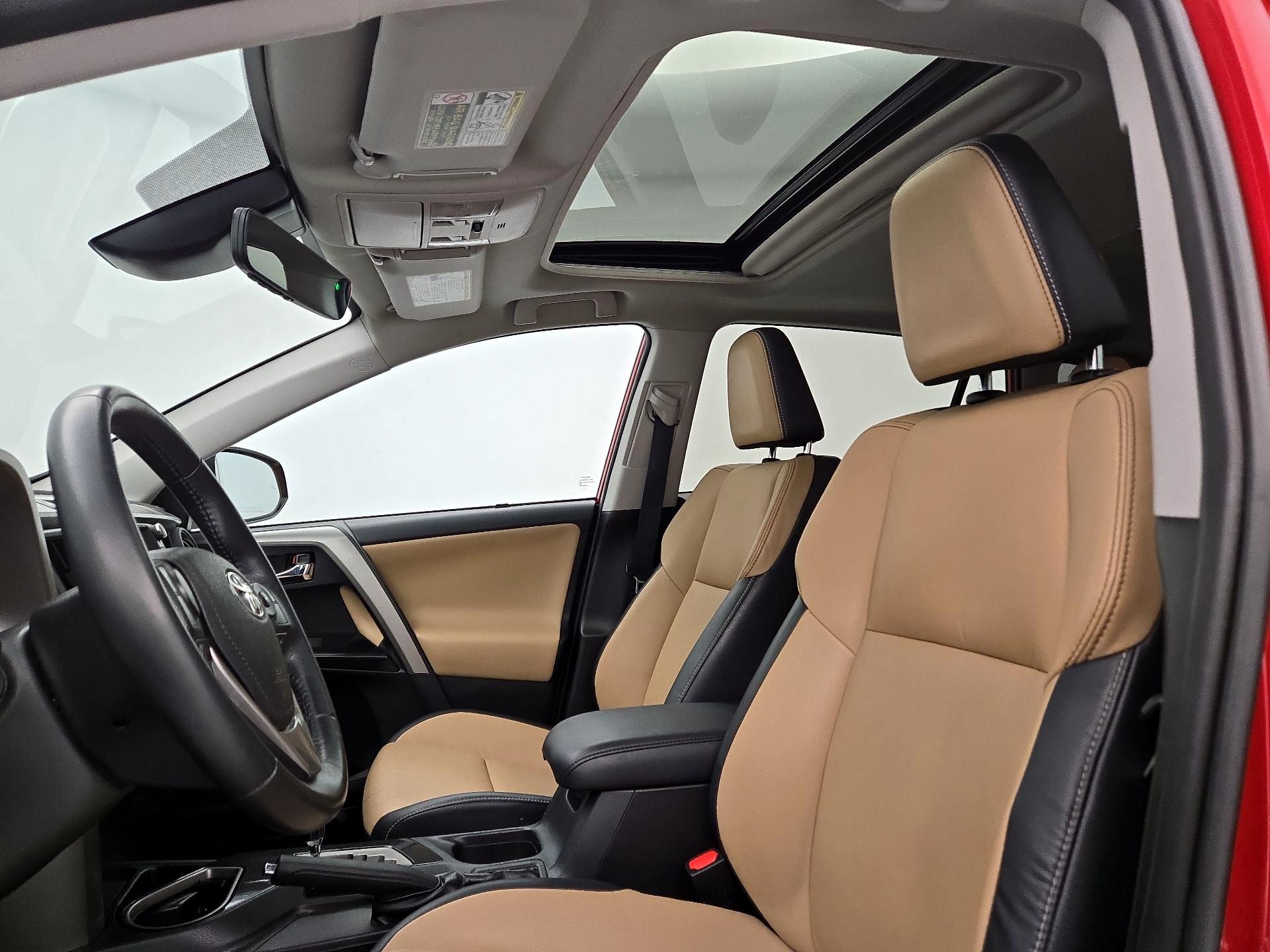 Thumbnail: 2016 Toyota RAV4 - 20