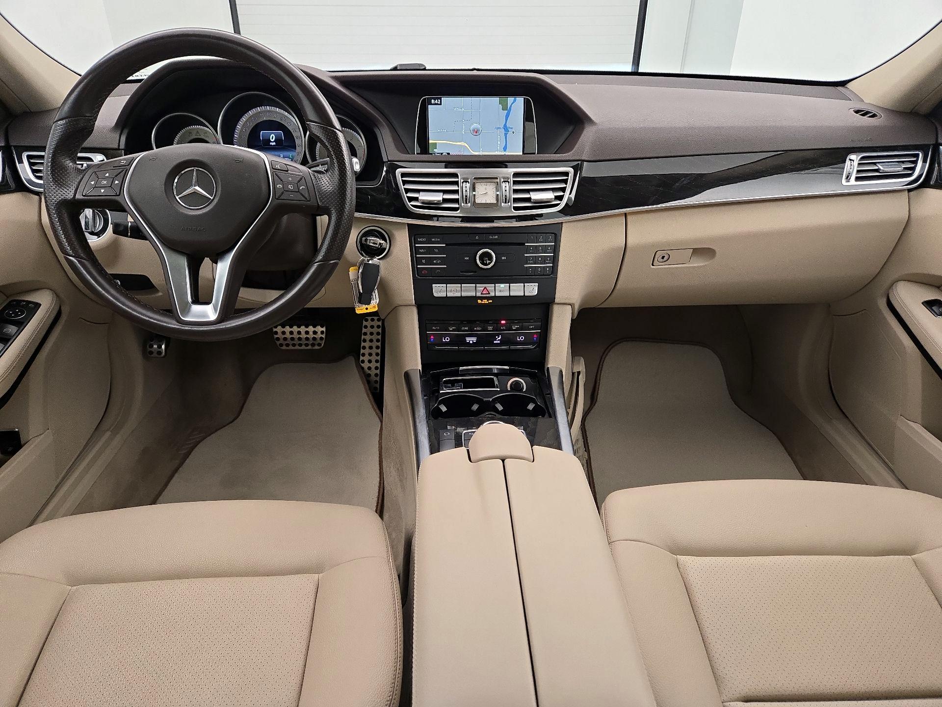 Thumbnail: 2016 Mercedes-Benz E-Class - 9
