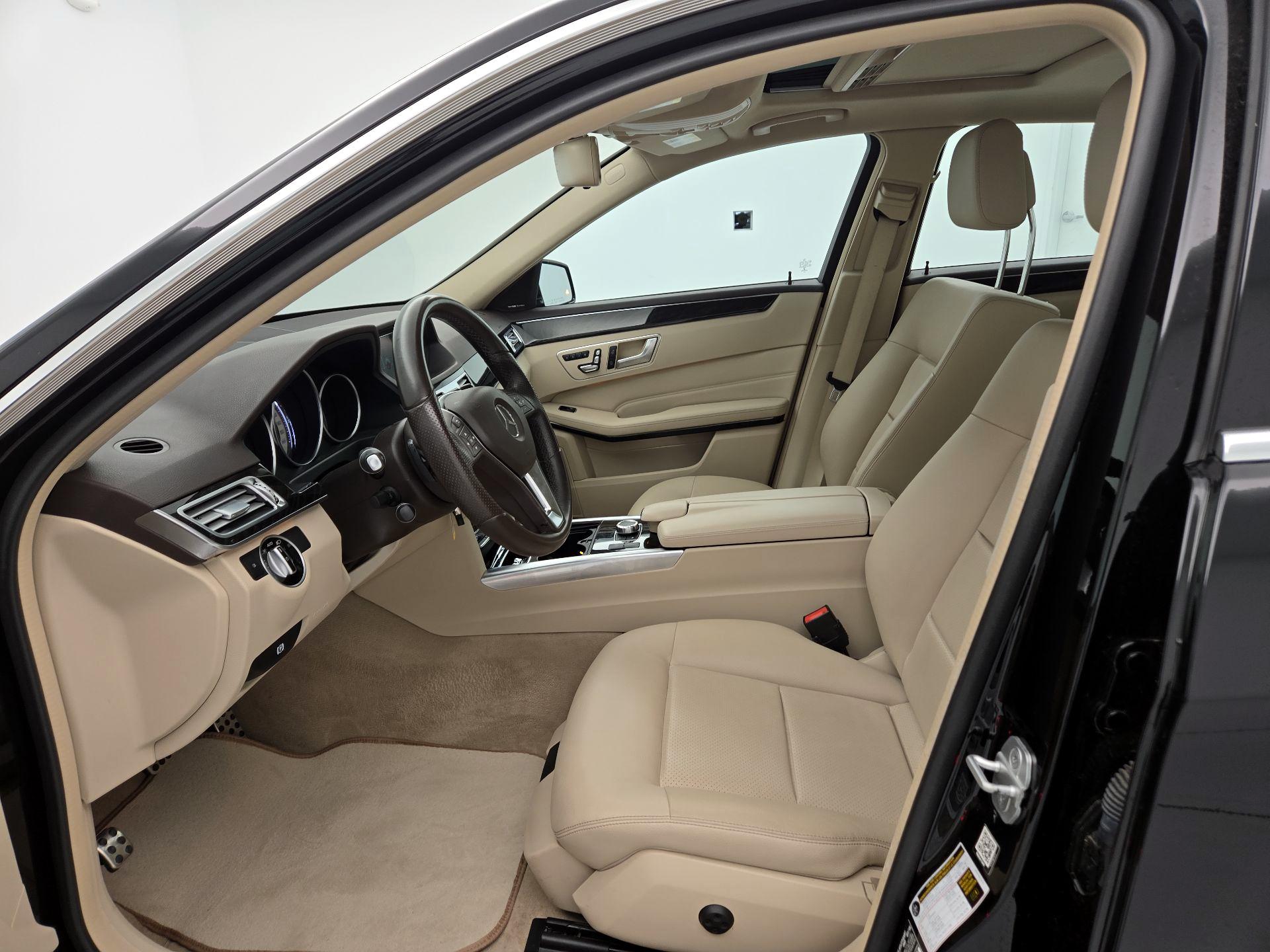Thumbnail: 2016 Mercedes-Benz E-Class - 11