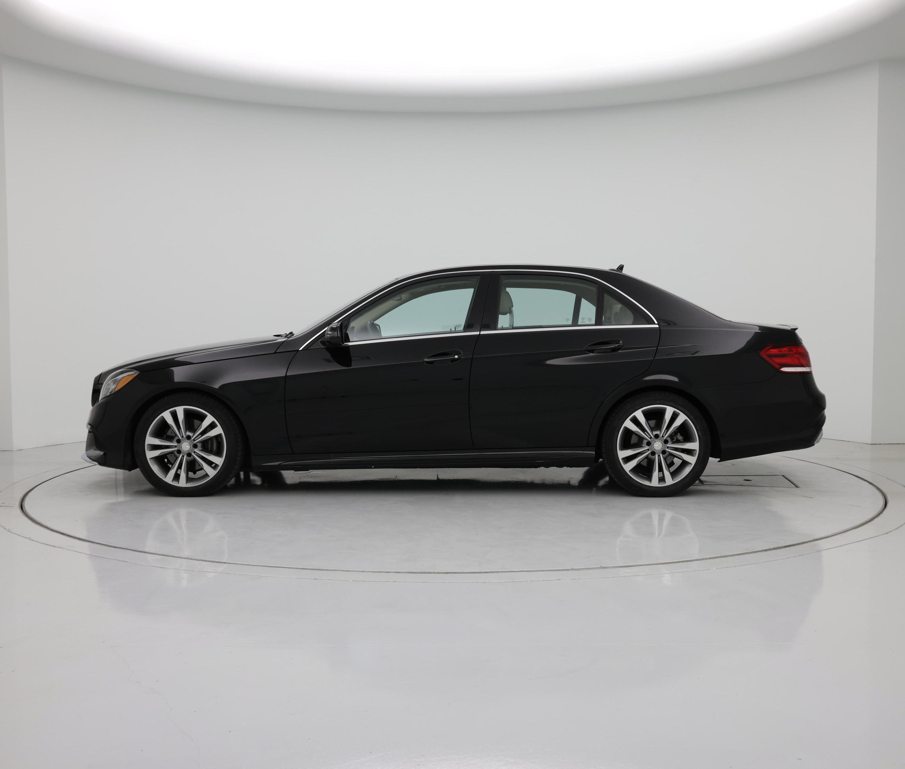 Thumbnail: 2016 Mercedes-Benz E-Class - 3