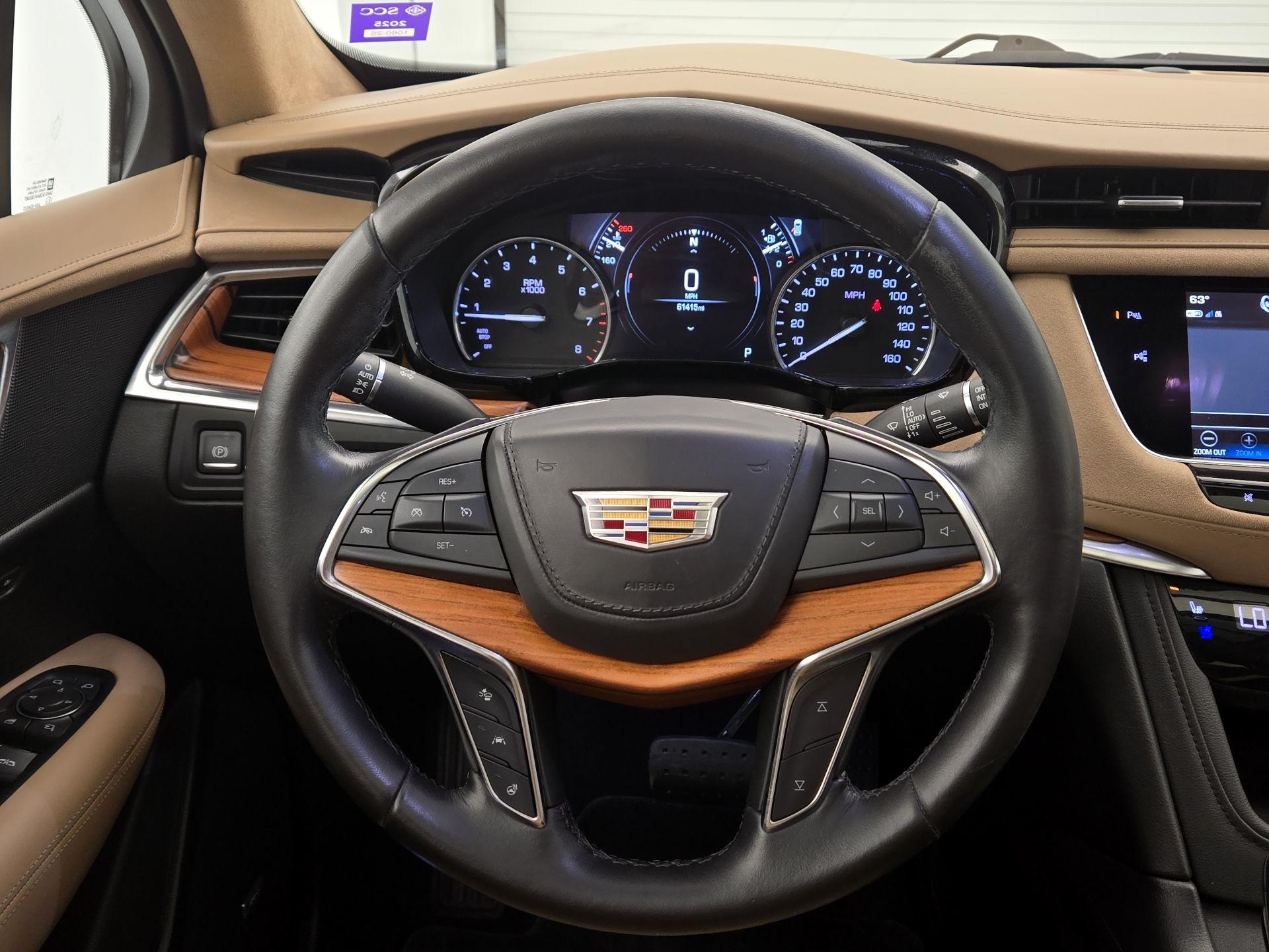 Thumbnail: 2018 Cadillac XT5 - 10